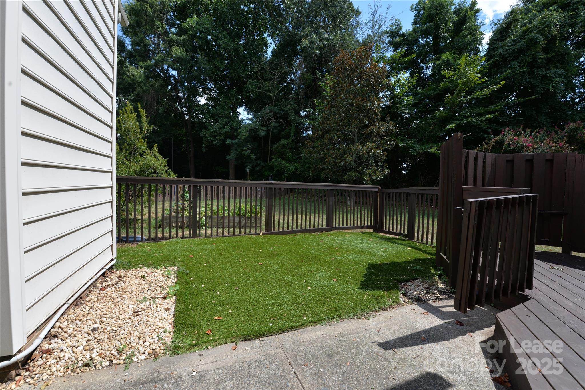 LAKE DAVIDSON - Residential Lease