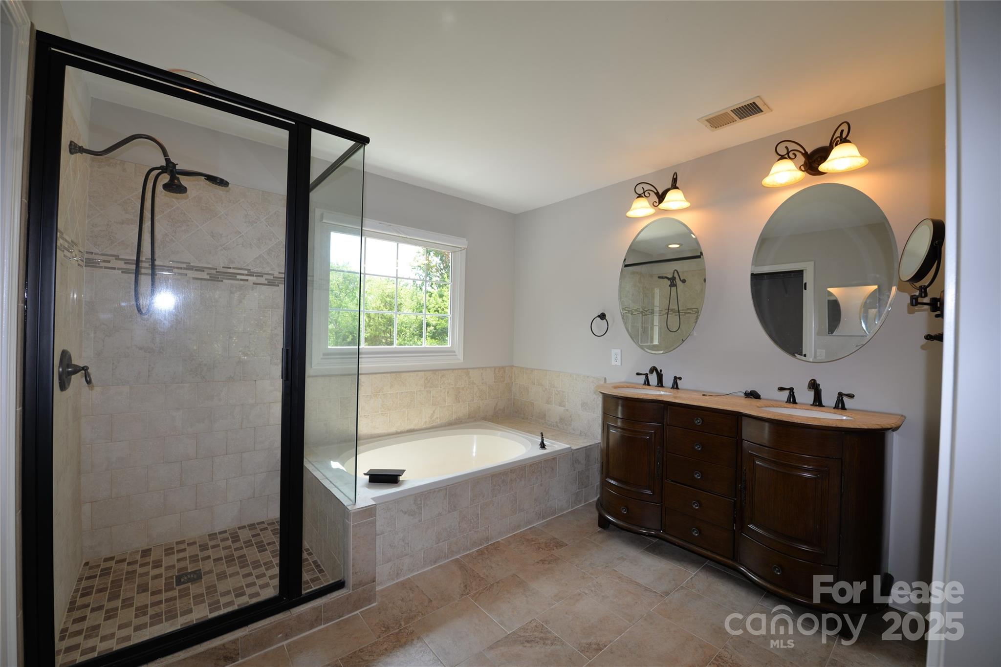 LAKE DAVIDSON - Residential Lease