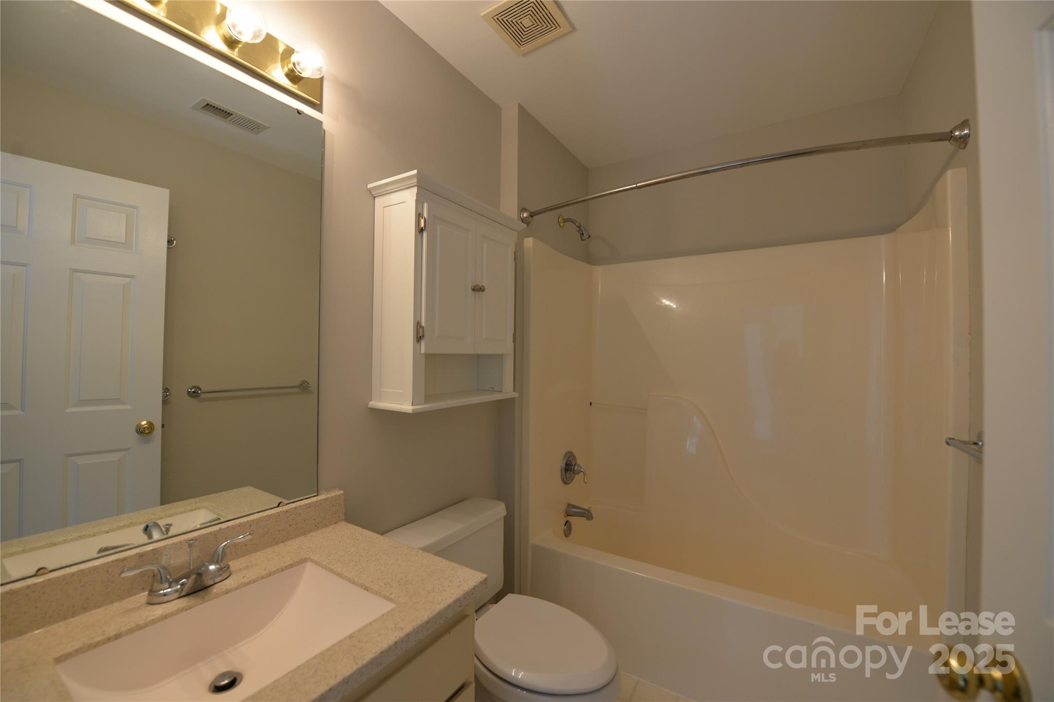 LAKE DAVIDSON - Residential Lease