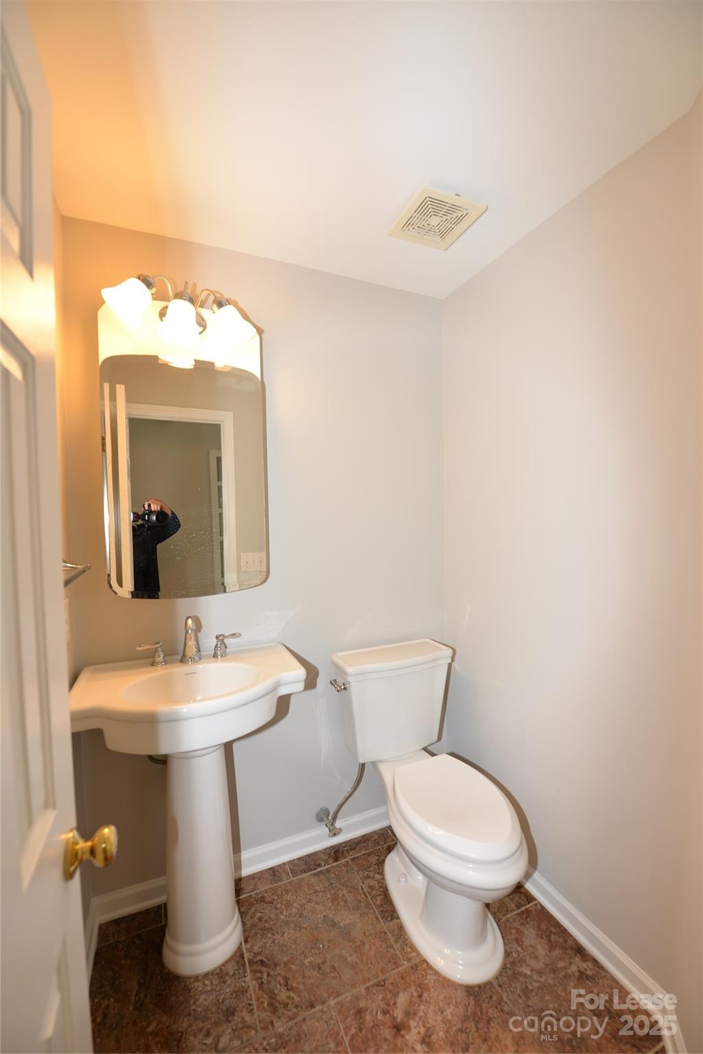 LAKE DAVIDSON - Residential Lease