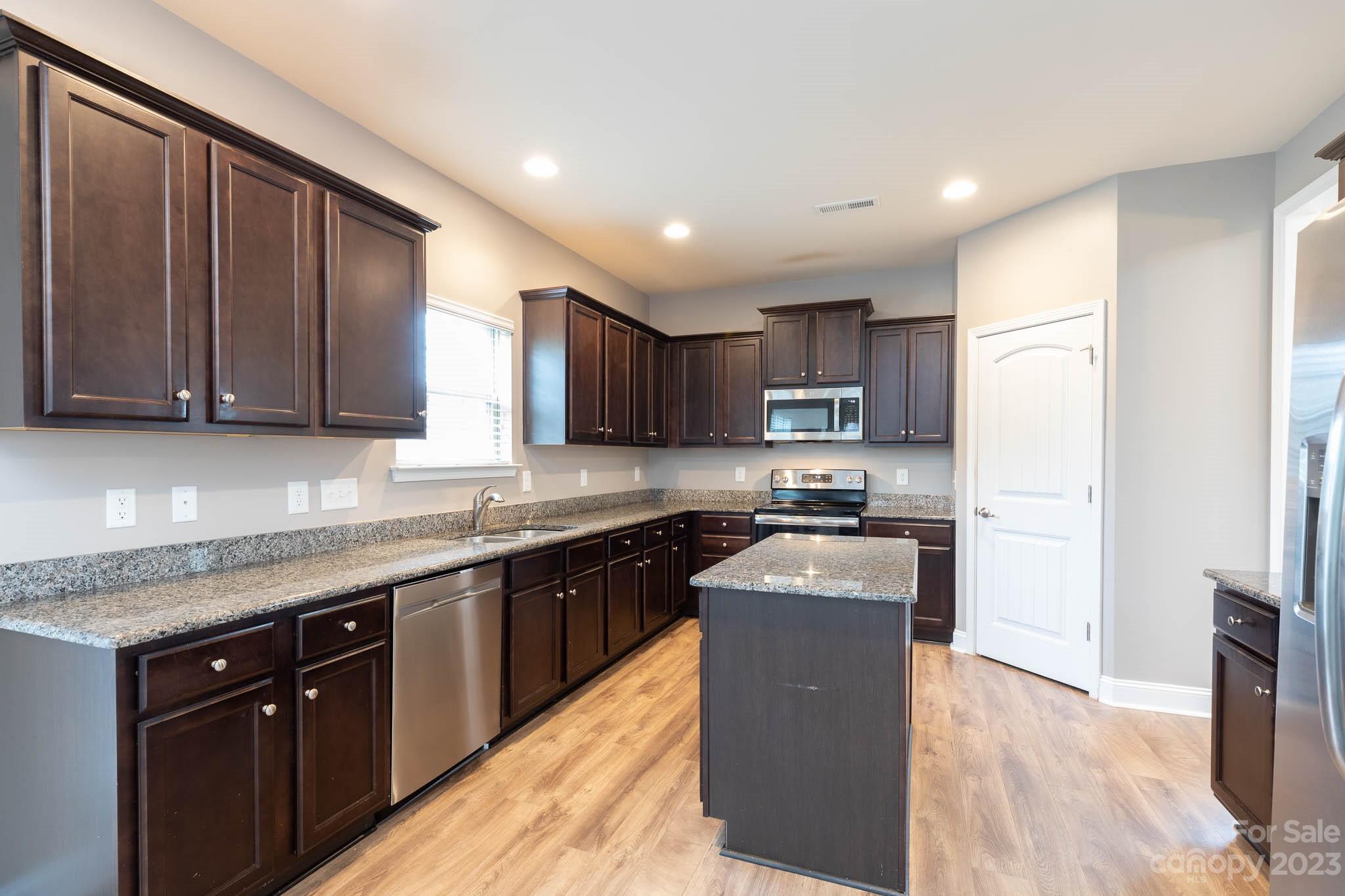 Walkers Ridge - Residential