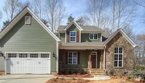 Photo of 4433 Brookwood Road, Charlotte, NC 28215 (MLS # 4375809)