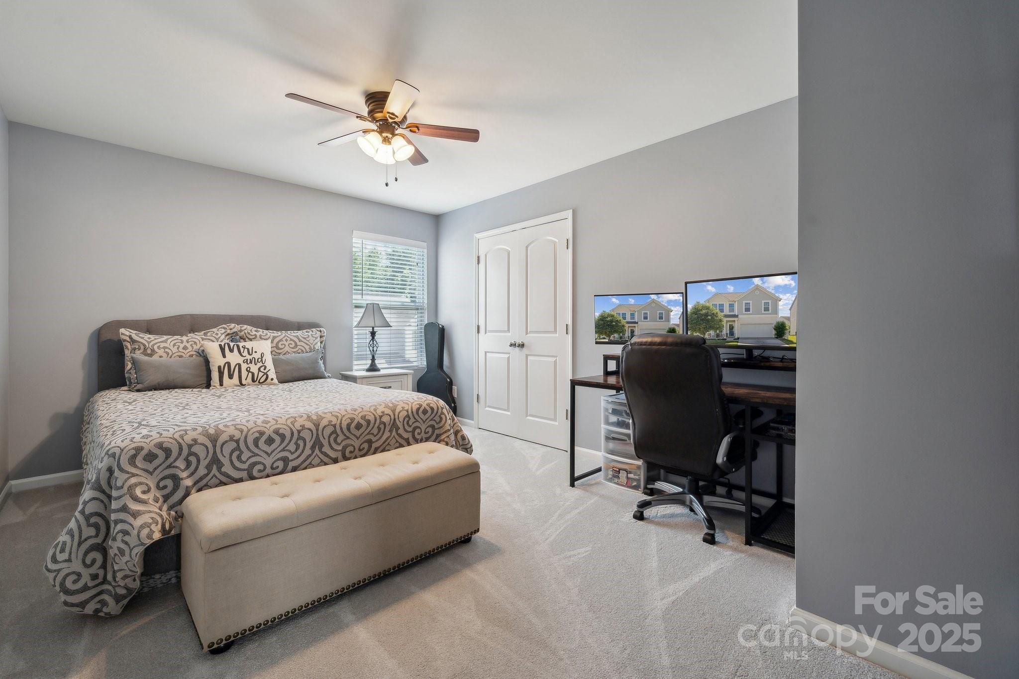 Newport Lakes - Residential