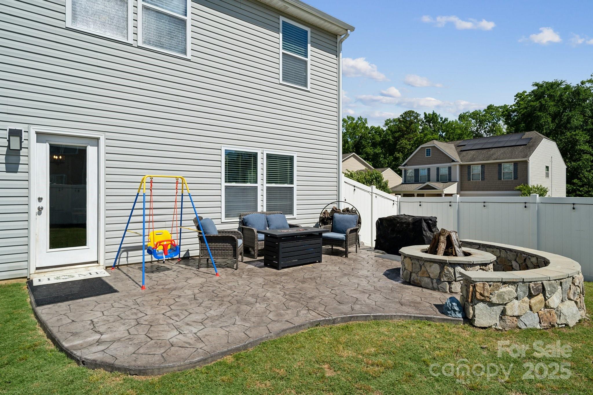 Newport Lakes - Residential