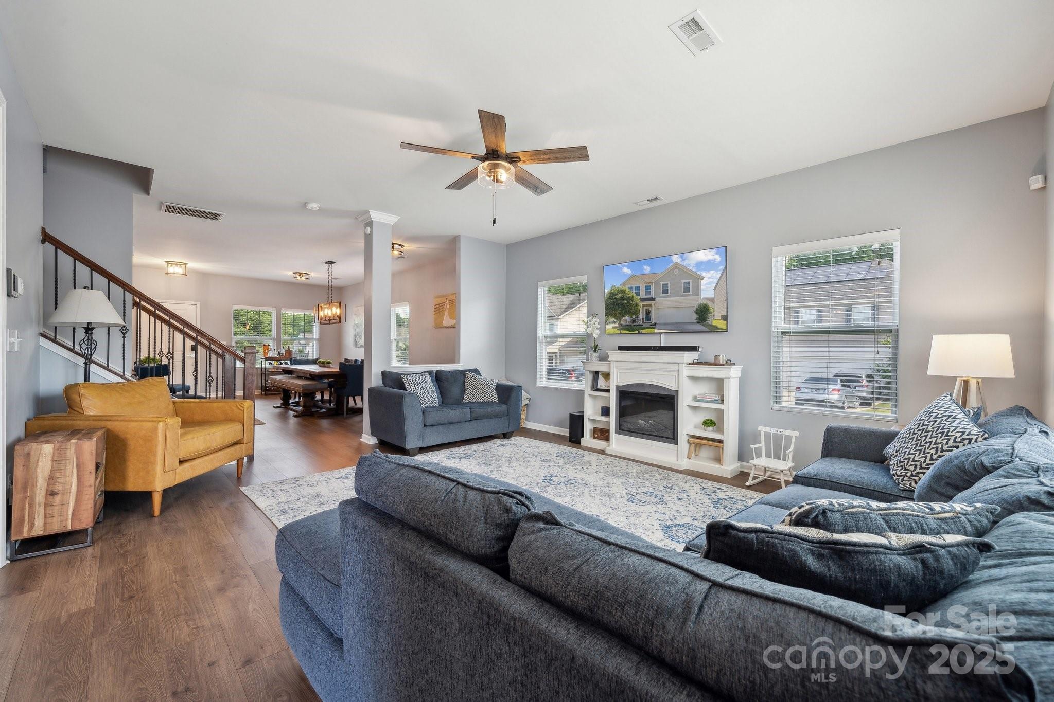 Newport Lakes - Residential