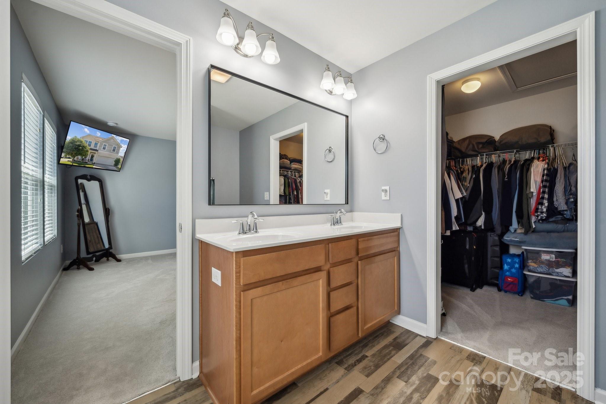 Newport Lakes - Residential