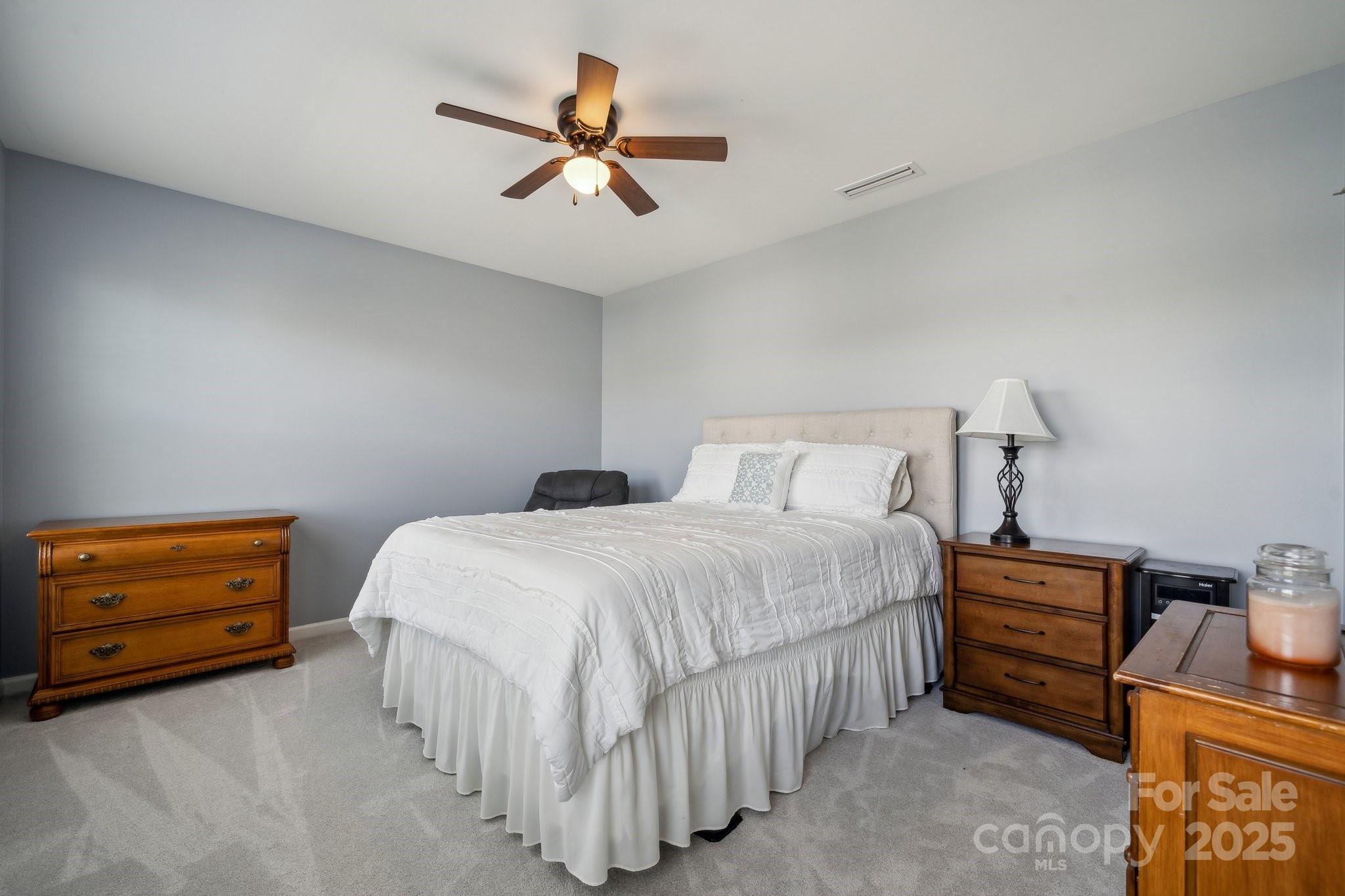 Newport Lakes - Residential