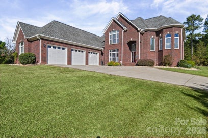 2621 Pine Point Drive York SC 29745