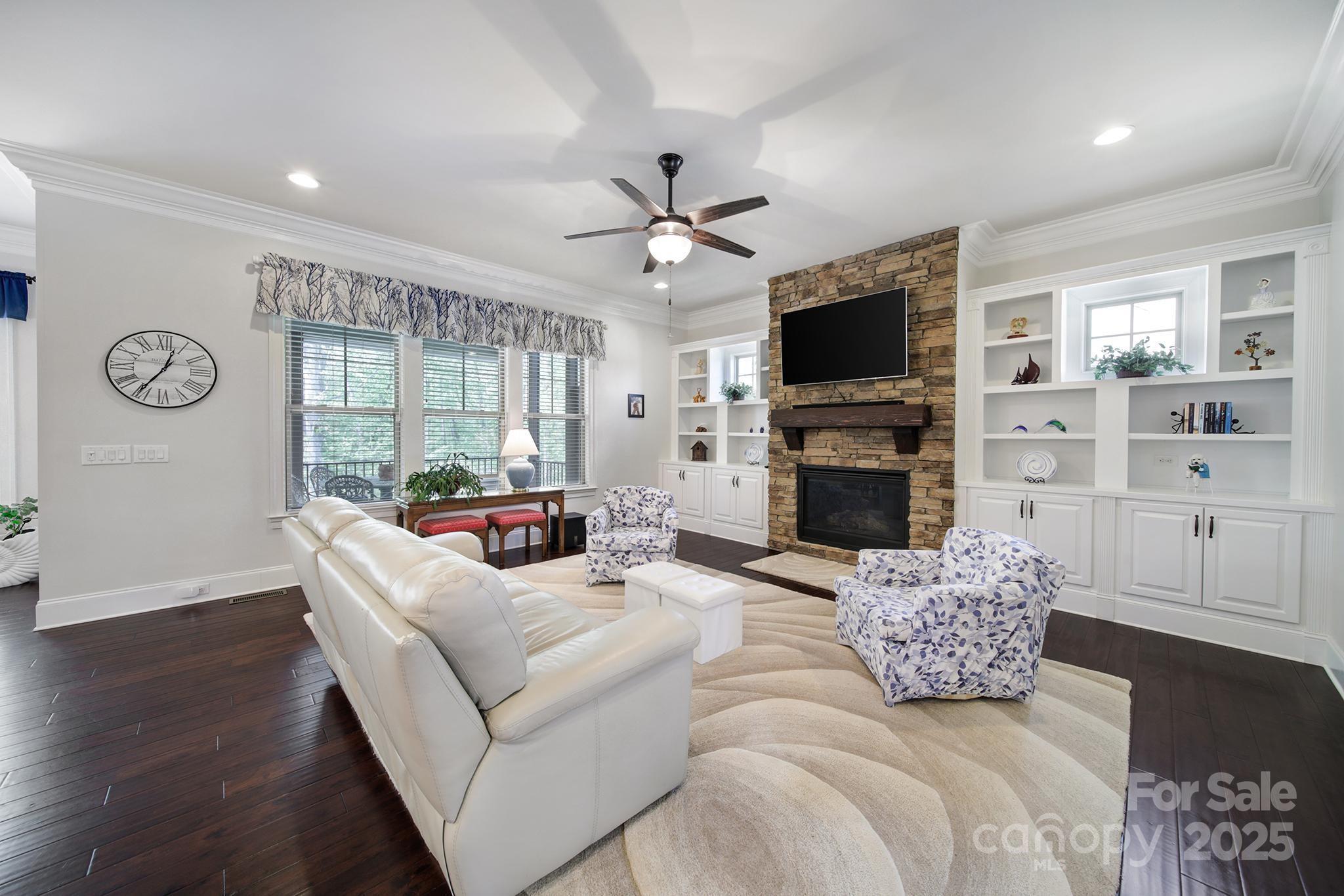 The Manors at Lake Ridge - Residential