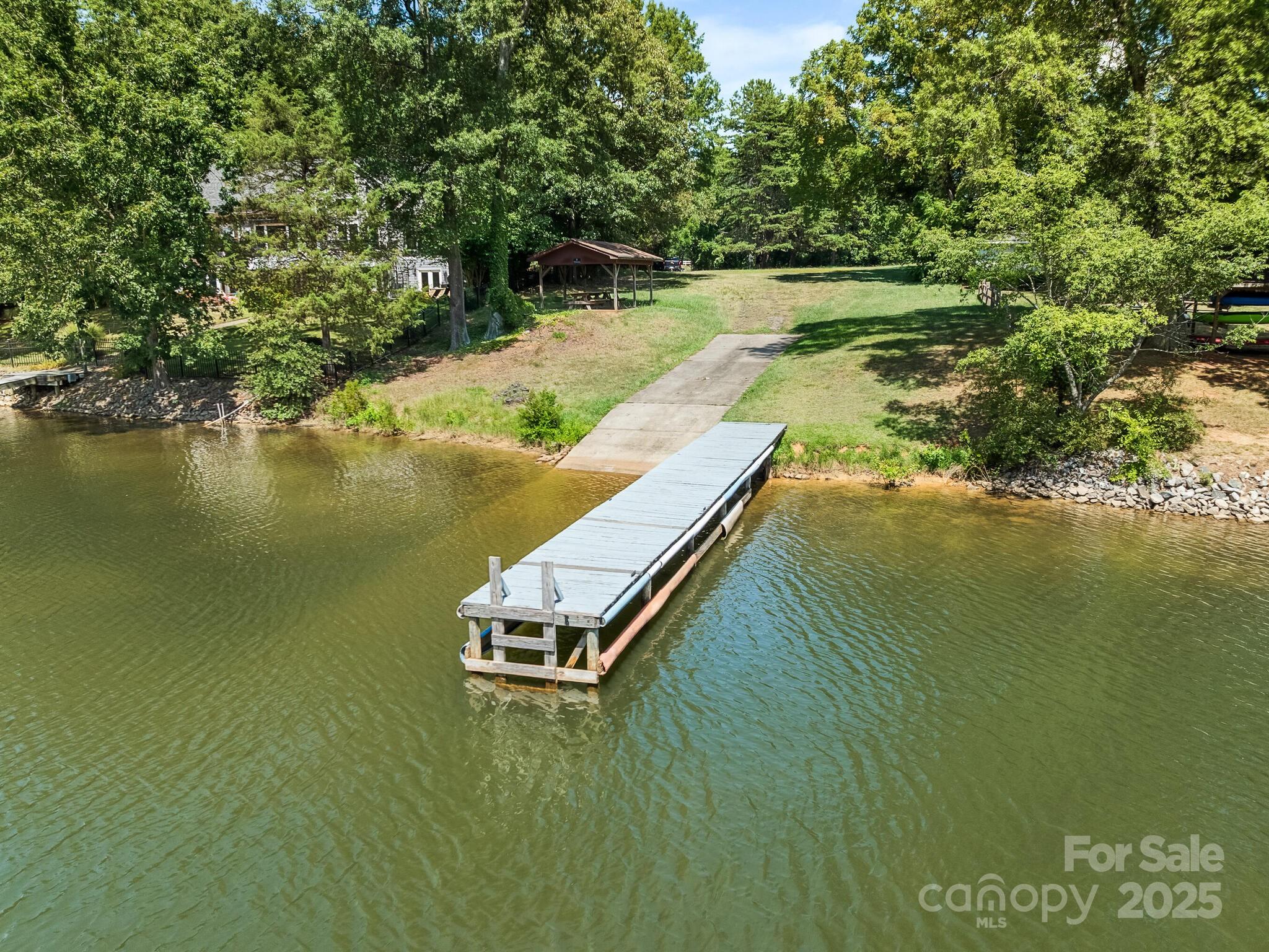 Idlewood Harbor - Residential