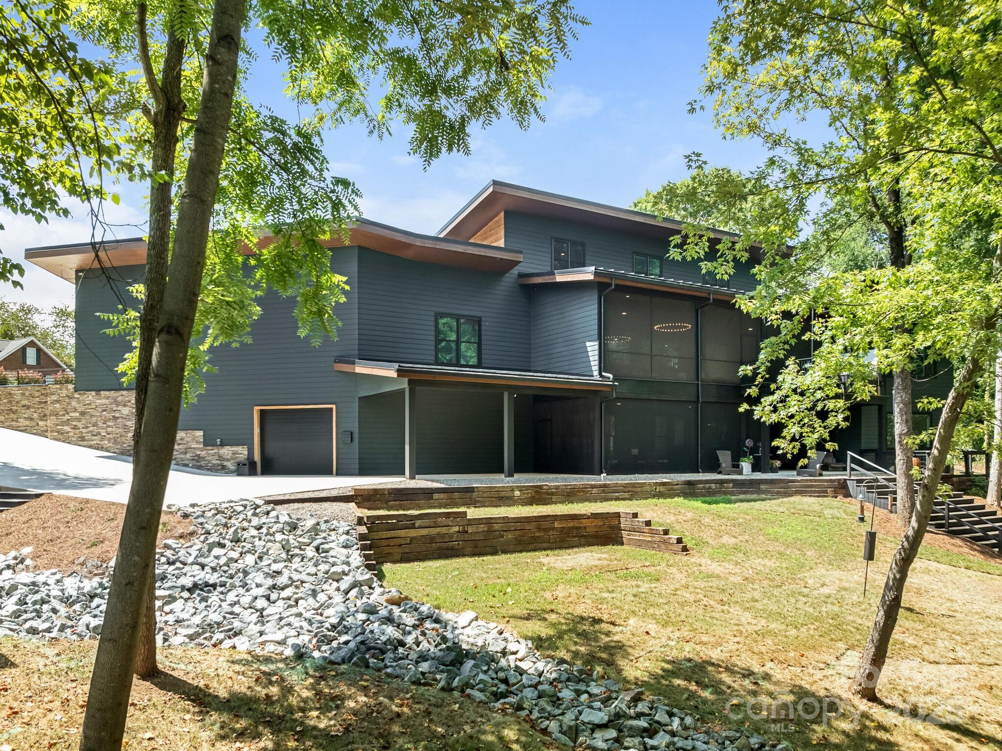 Idlewood Harbor - Residential