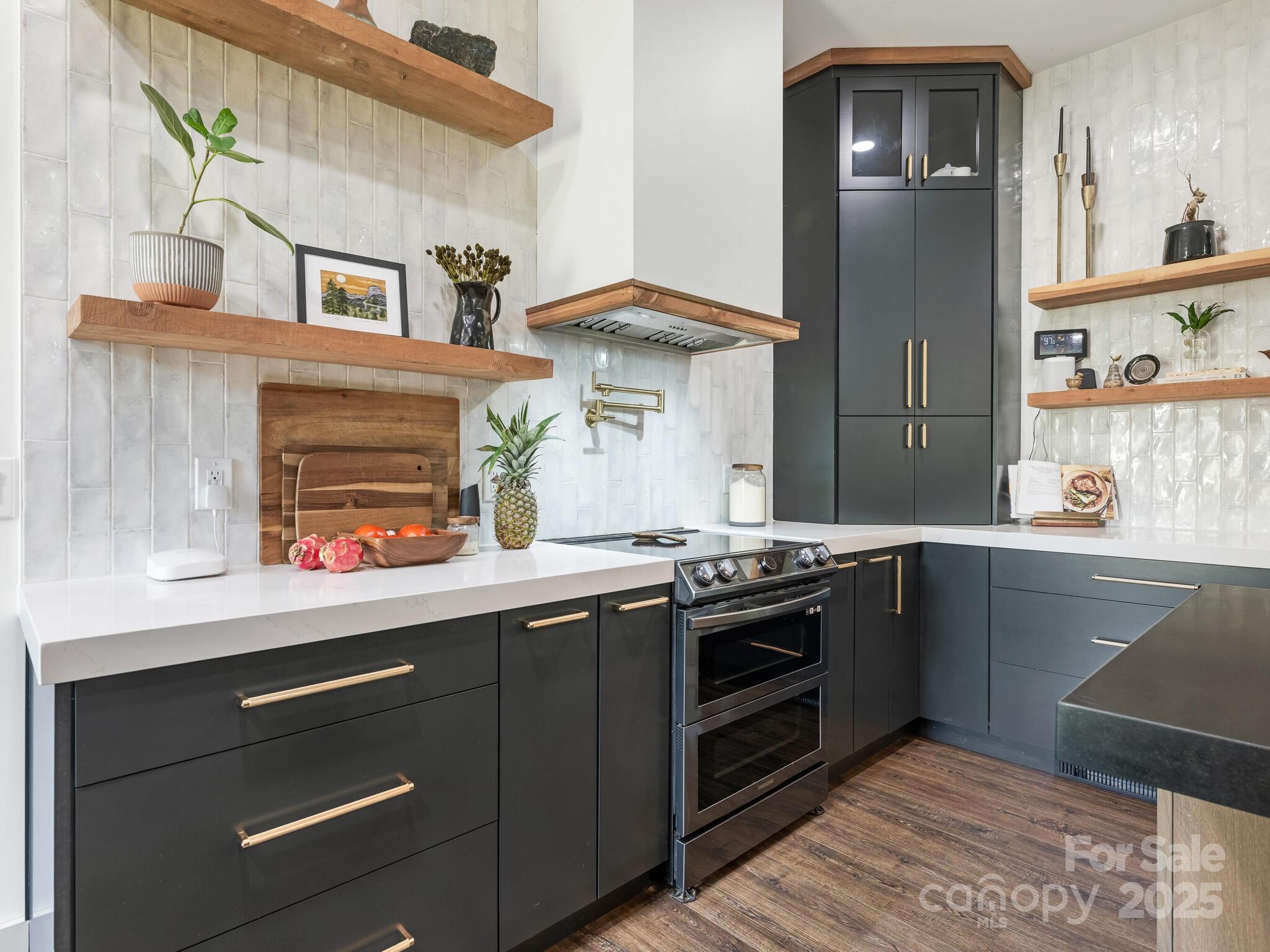 Idlewood Harbor - Residential