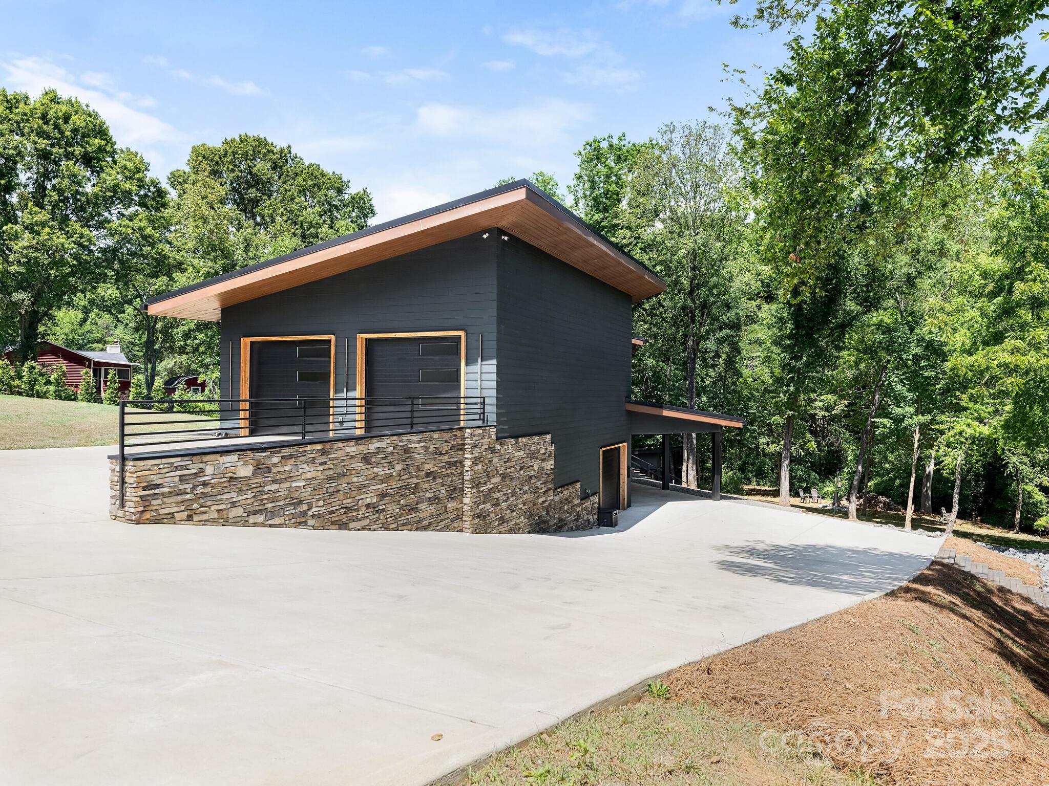 Idlewood Harbor - Residential