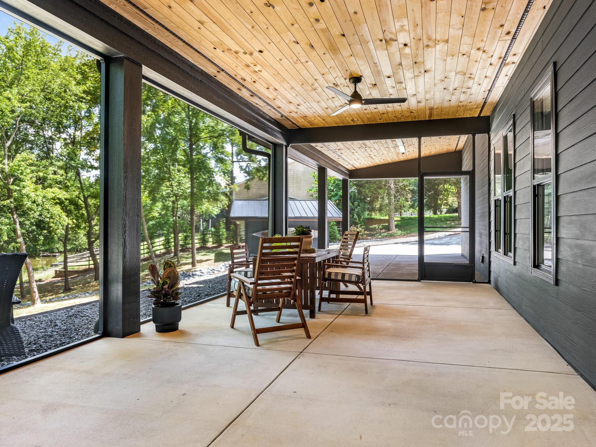 Idlewood Harbor - Residential