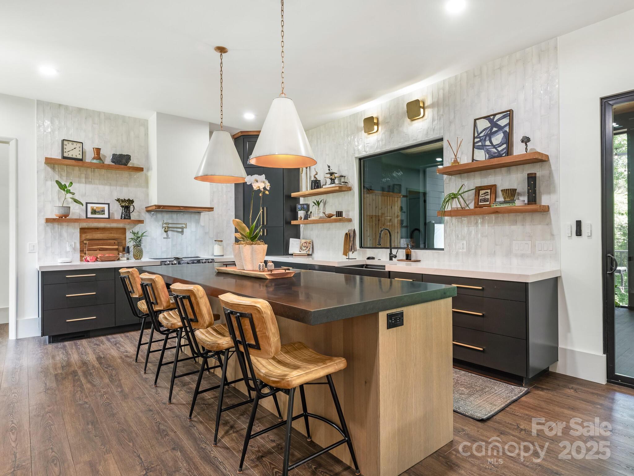 Idlewood Harbor - Residential