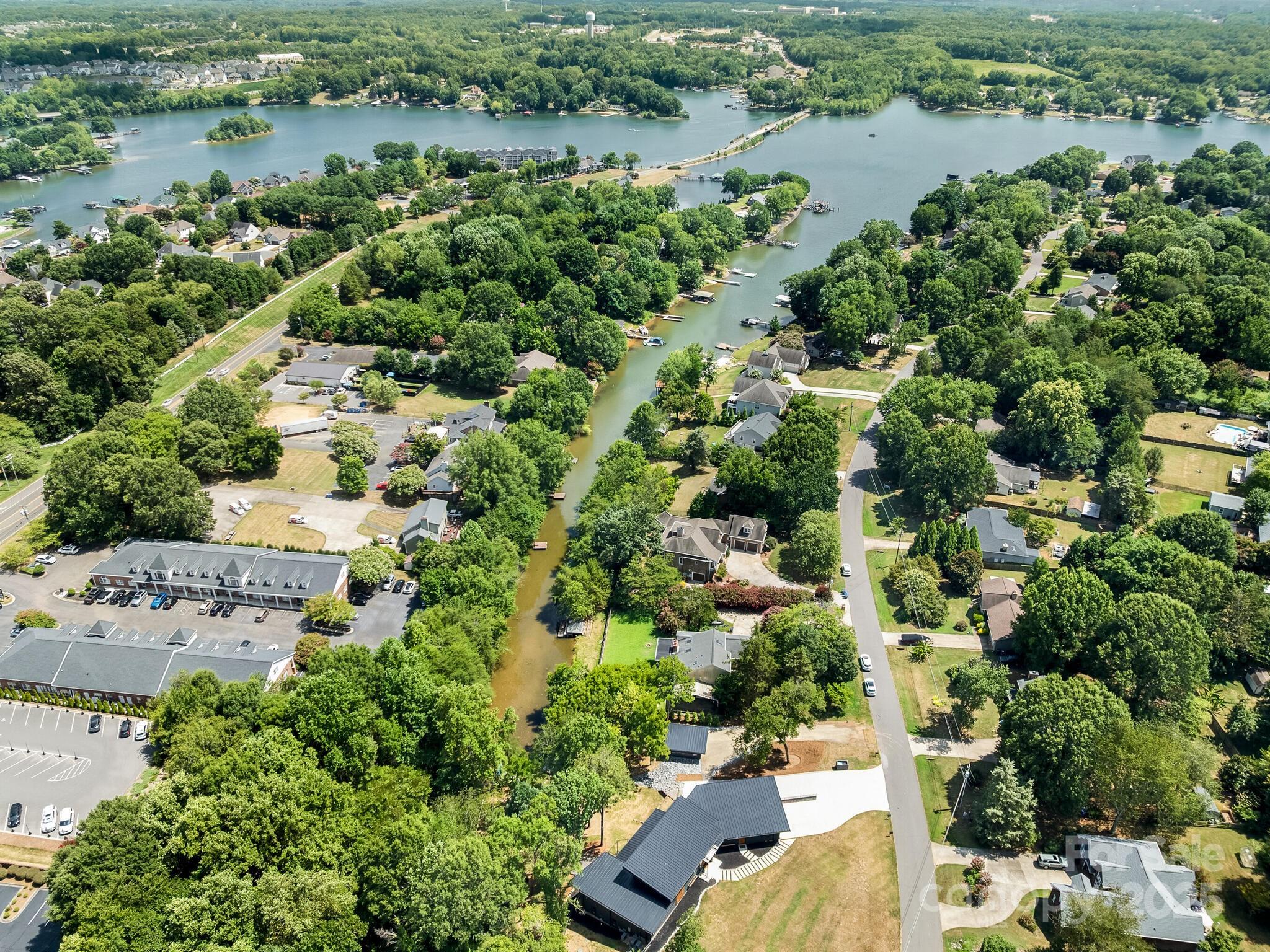 Idlewood Harbor - Residential