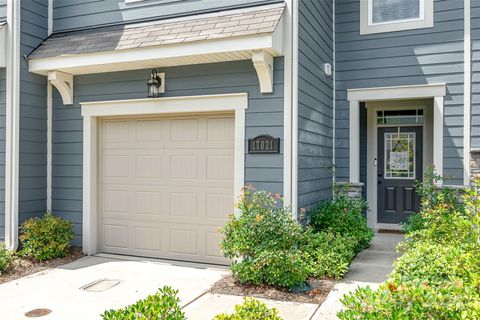 A home in Huntersville