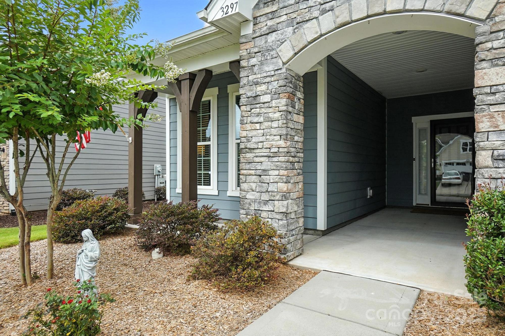 3297 Oliver Stanley Trail