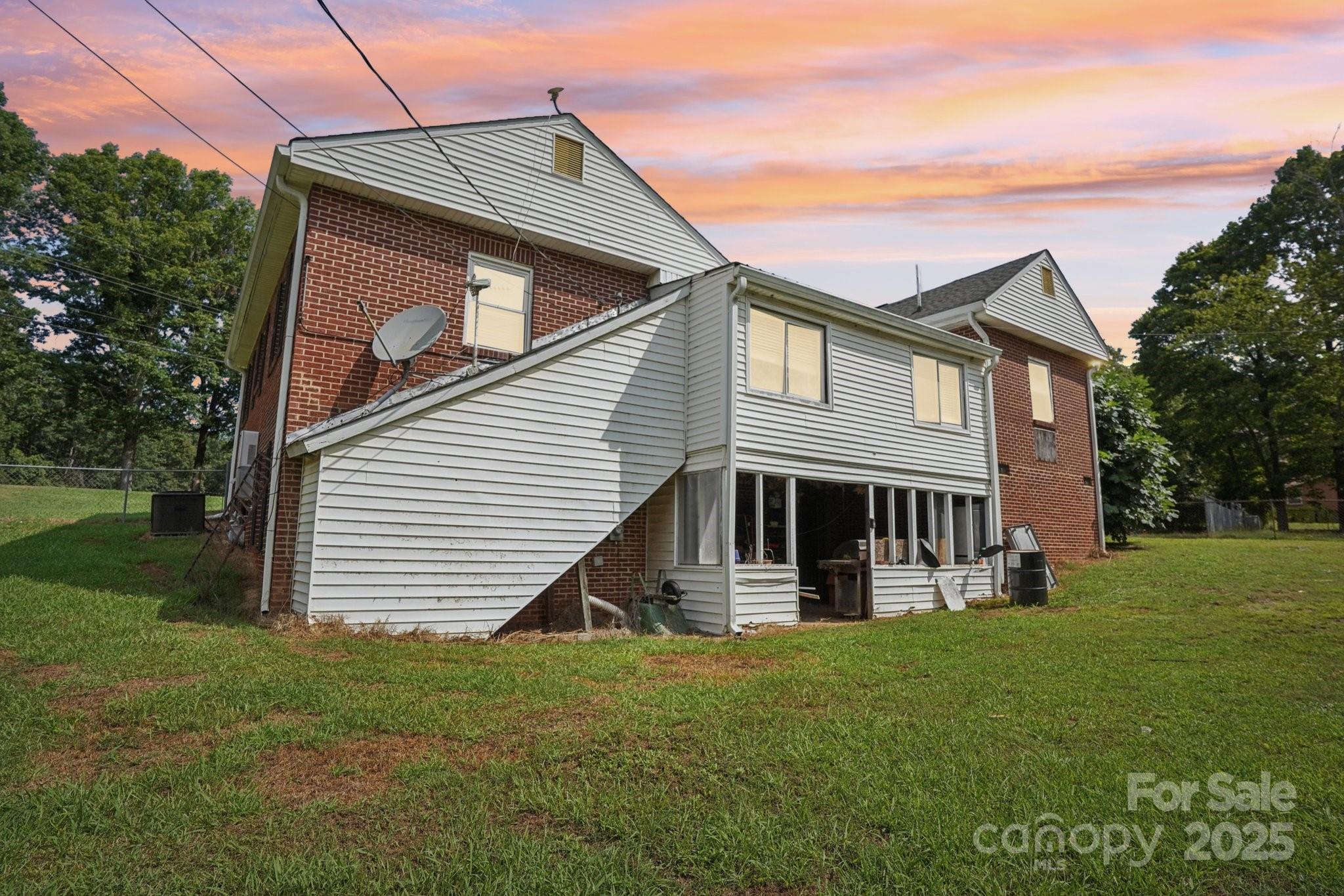 3325 Fairview Drive