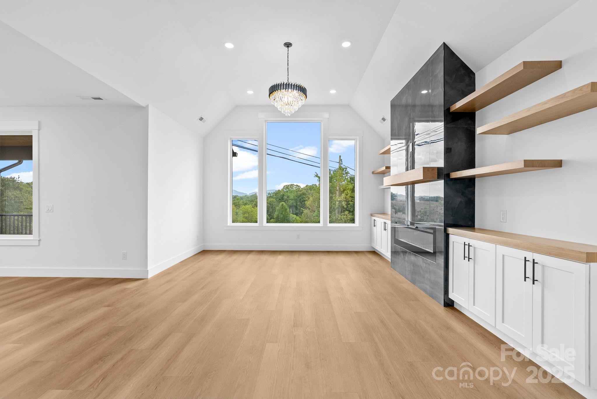 1148 Alexander Road