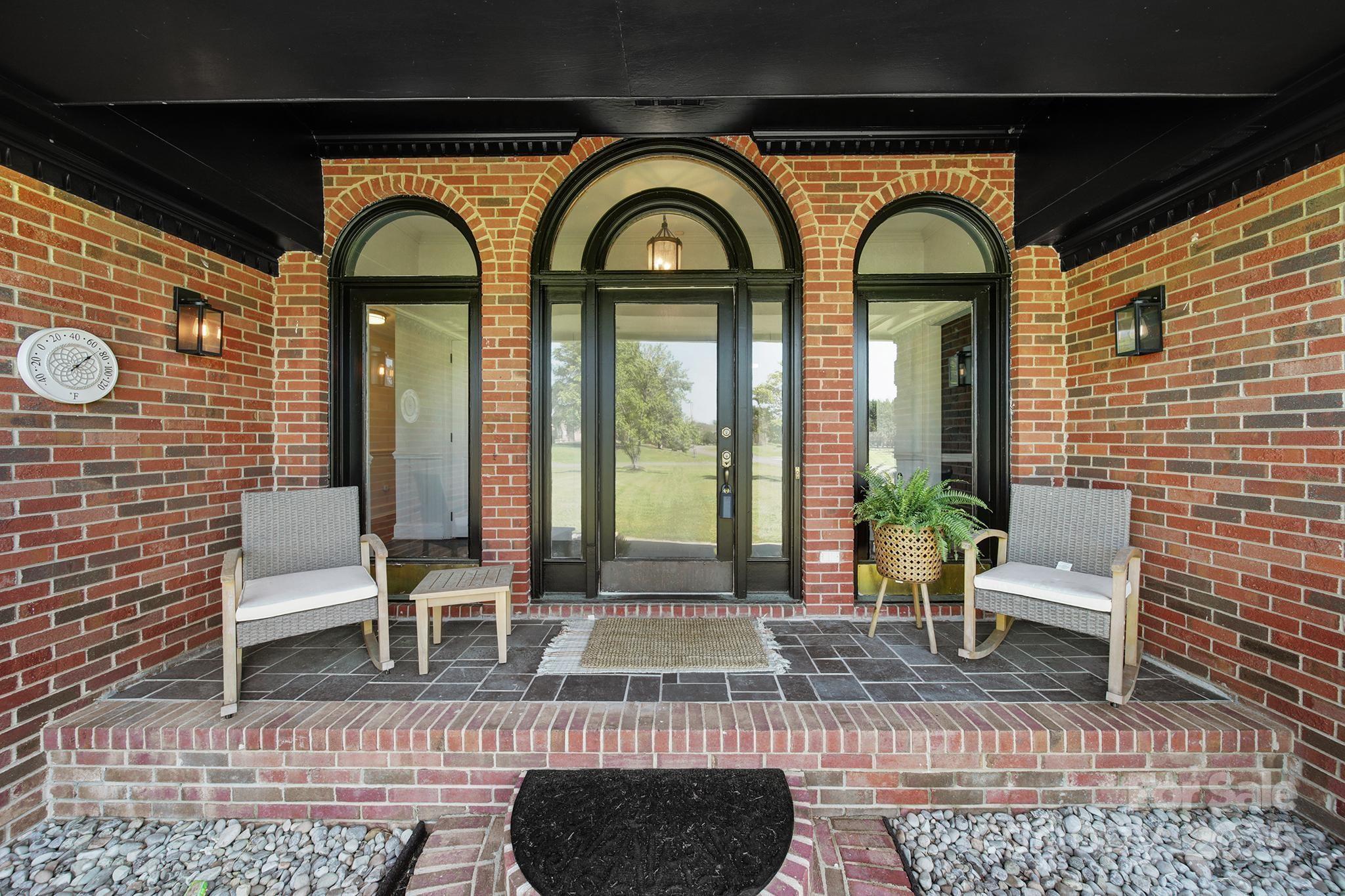 3270 Kings Row Drive