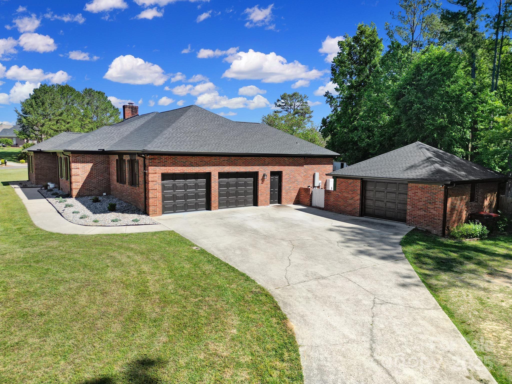 3270 Kings Row Drive