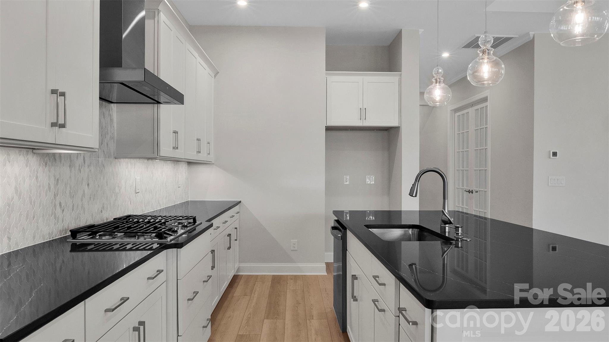 3022 Brush Creek