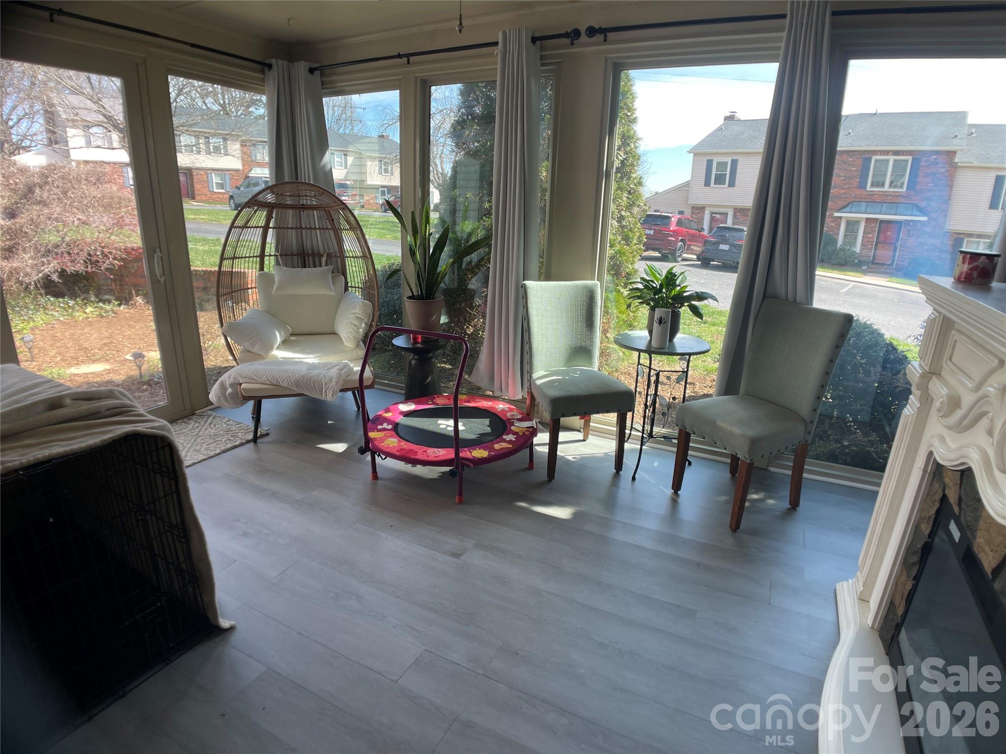 WESTMINISTER PARK - Residential