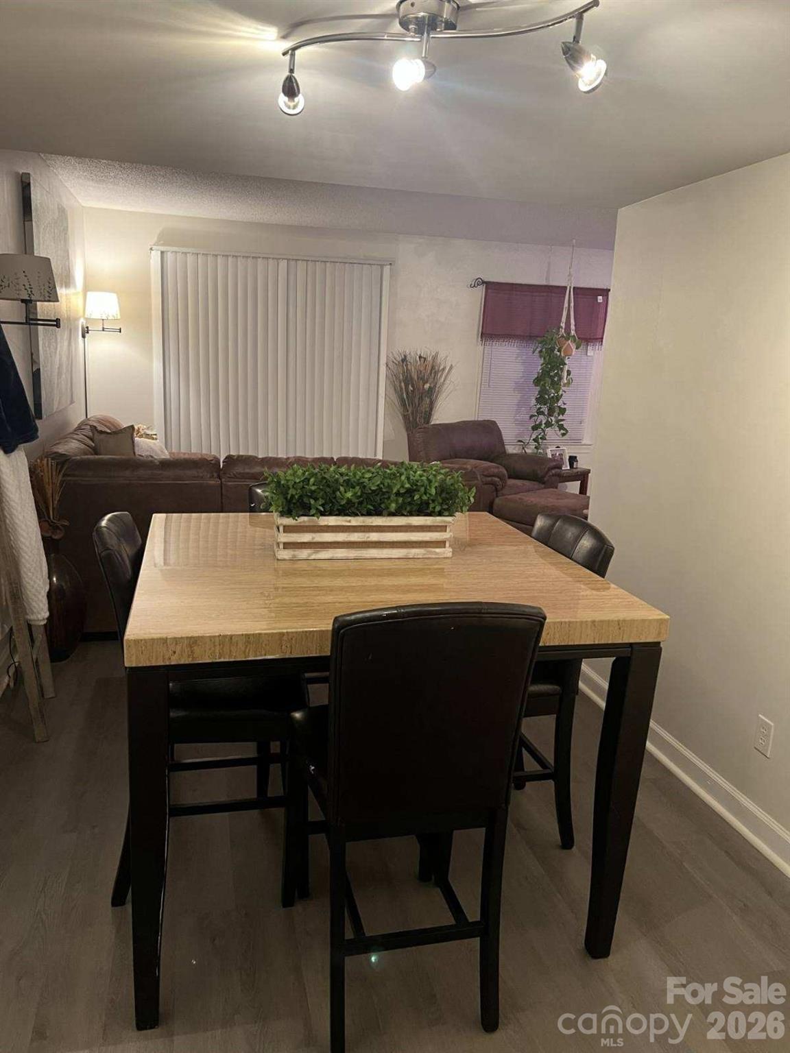 WESTMINISTER PARK - Residential