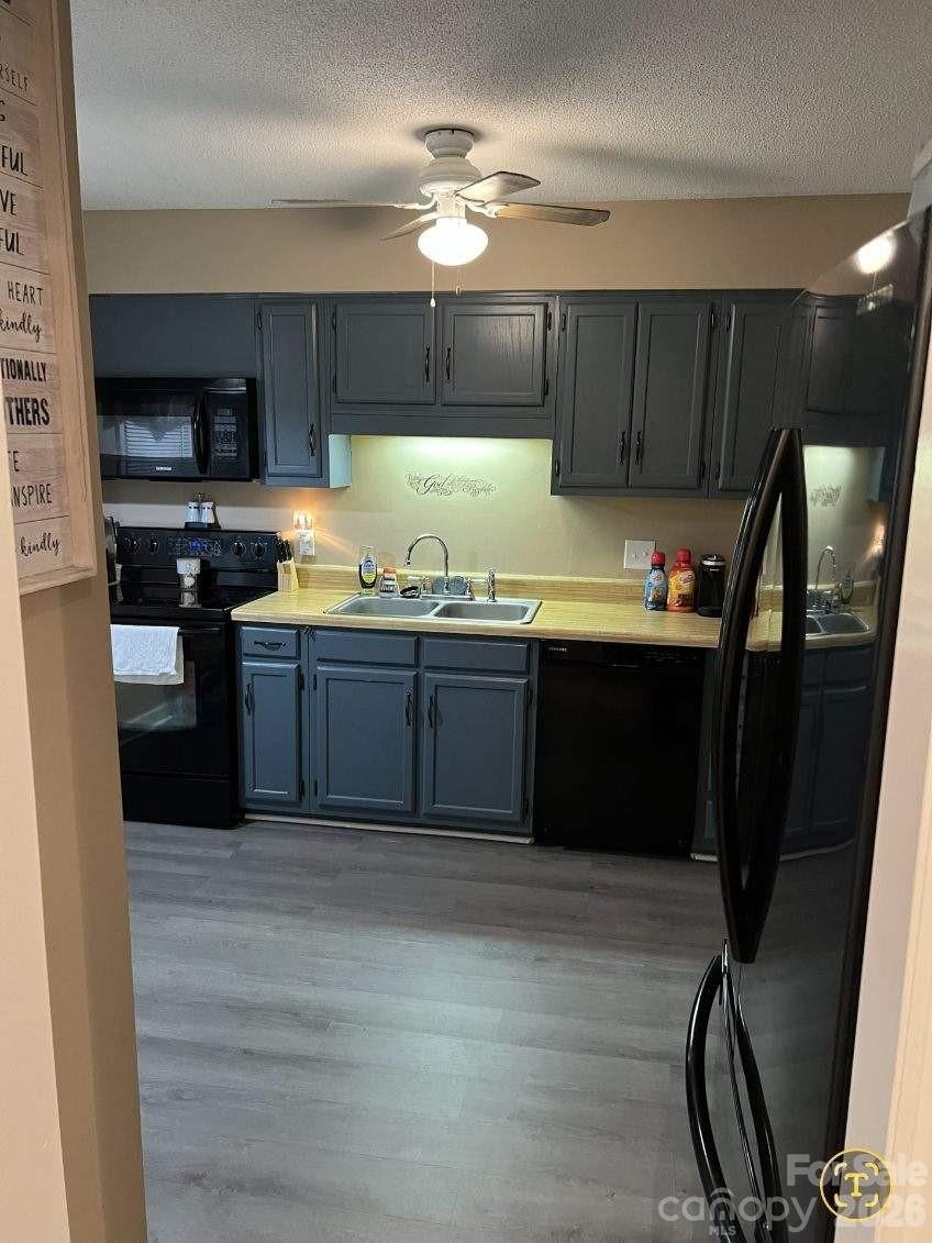 WESTMINISTER PARK - Residential