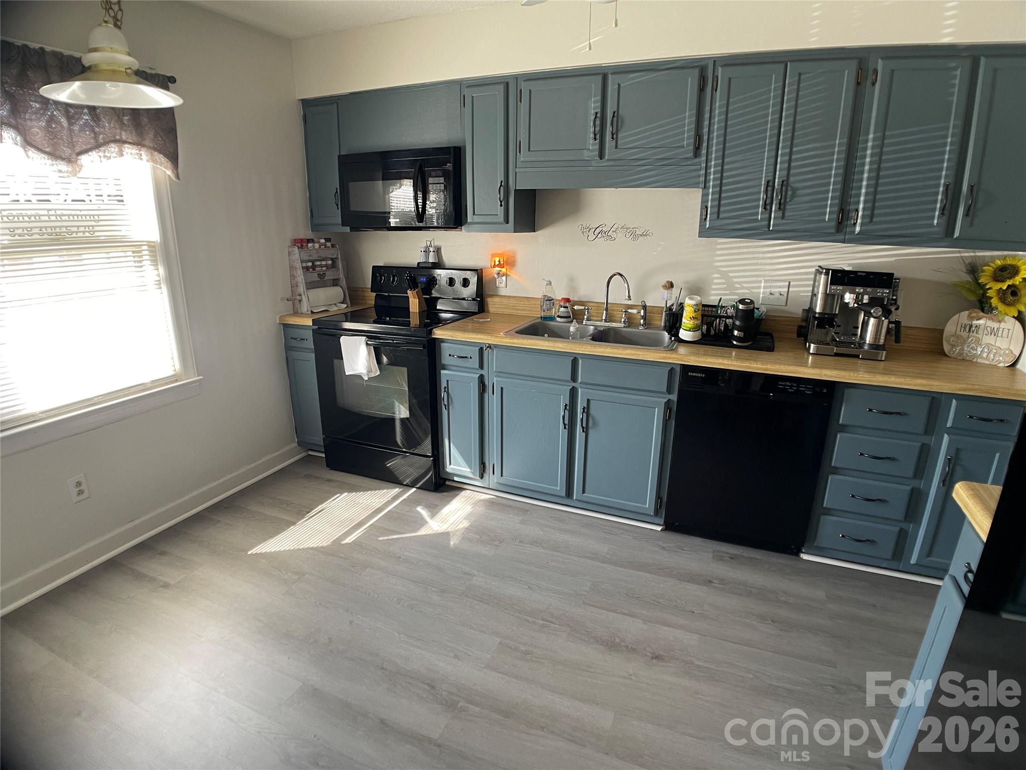 WESTMINISTER PARK - Residential