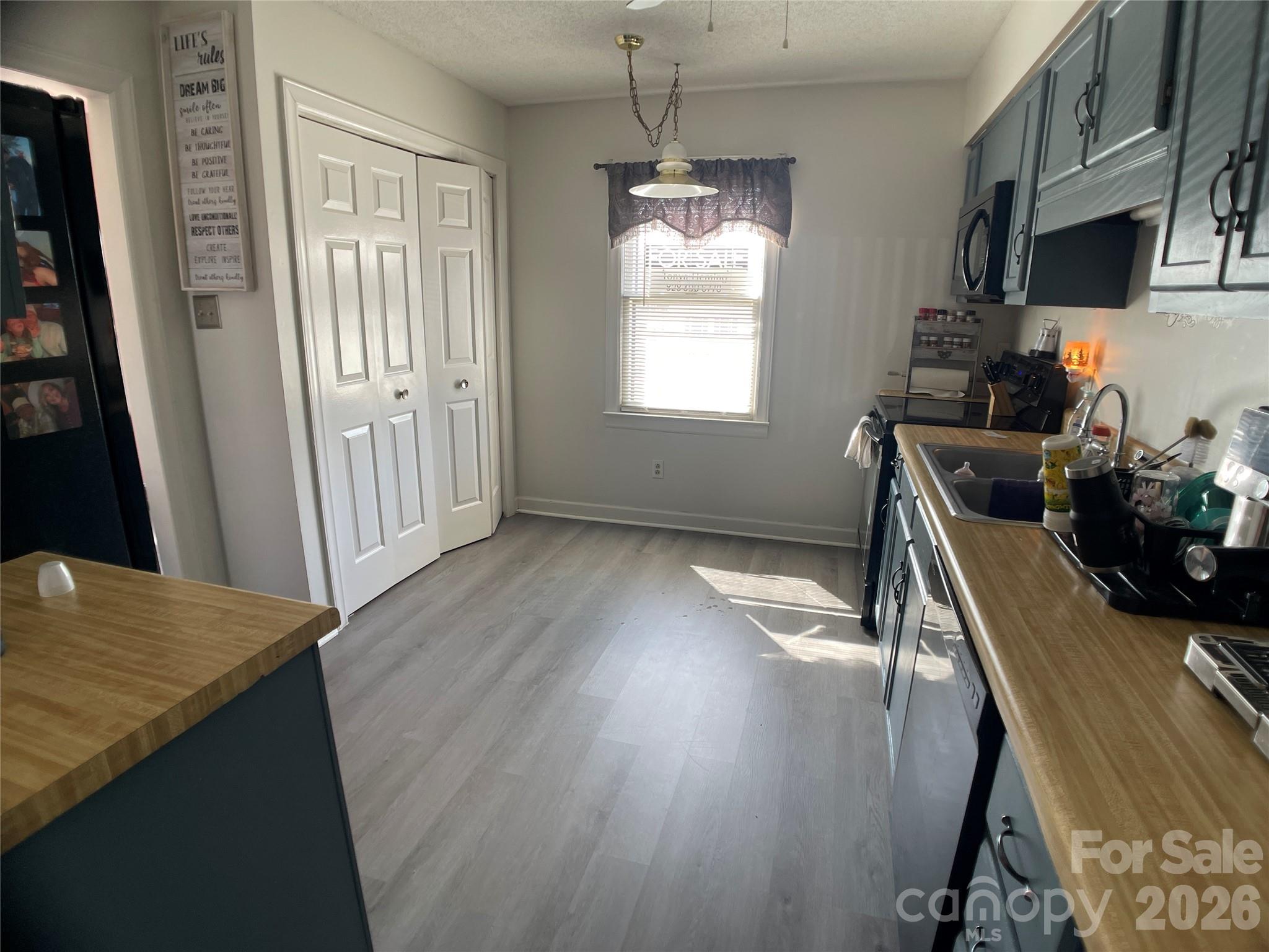 WESTMINISTER PARK - Residential