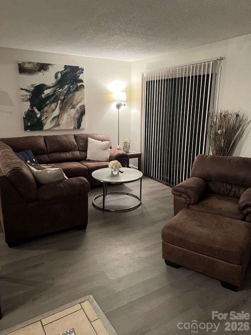 WESTMINISTER PARK - Residential