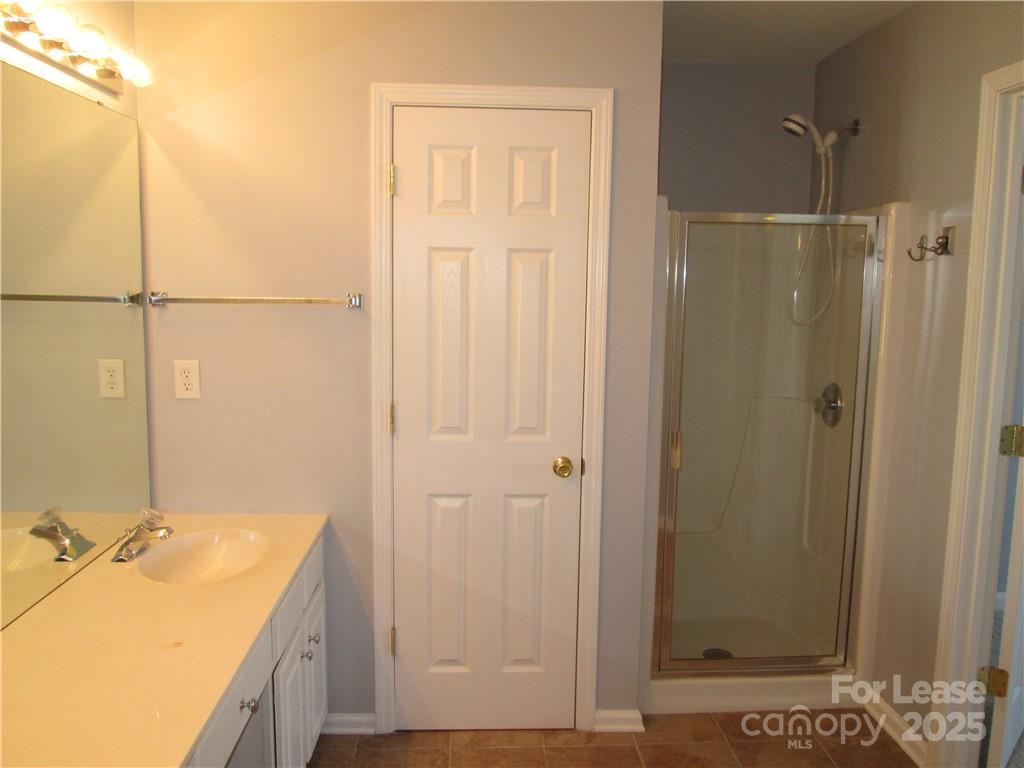 Reavencrest - Residential Lease