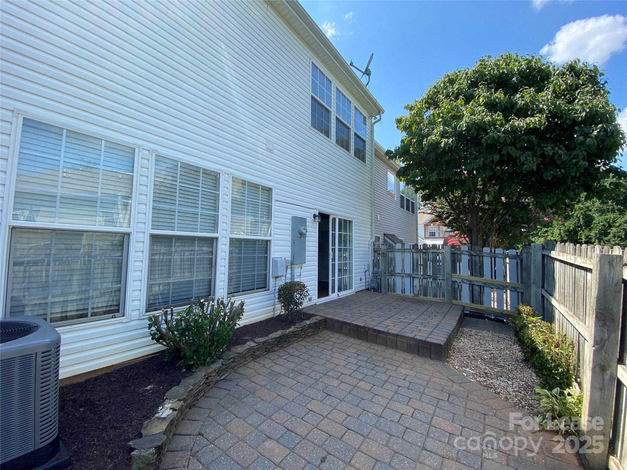 Reavencrest - Residential Lease