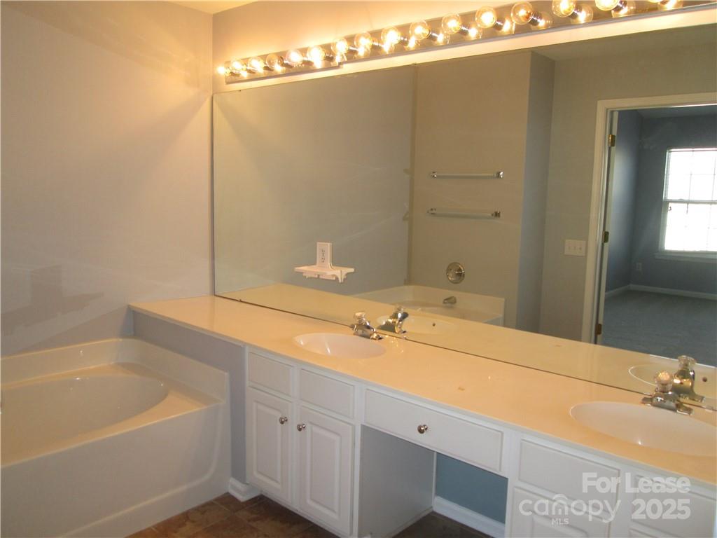 Reavencrest - Residential Lease