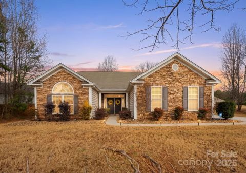 Photo of 11624 Dunham Drive, Matthews, NC 28105 (MLS # 4330686)