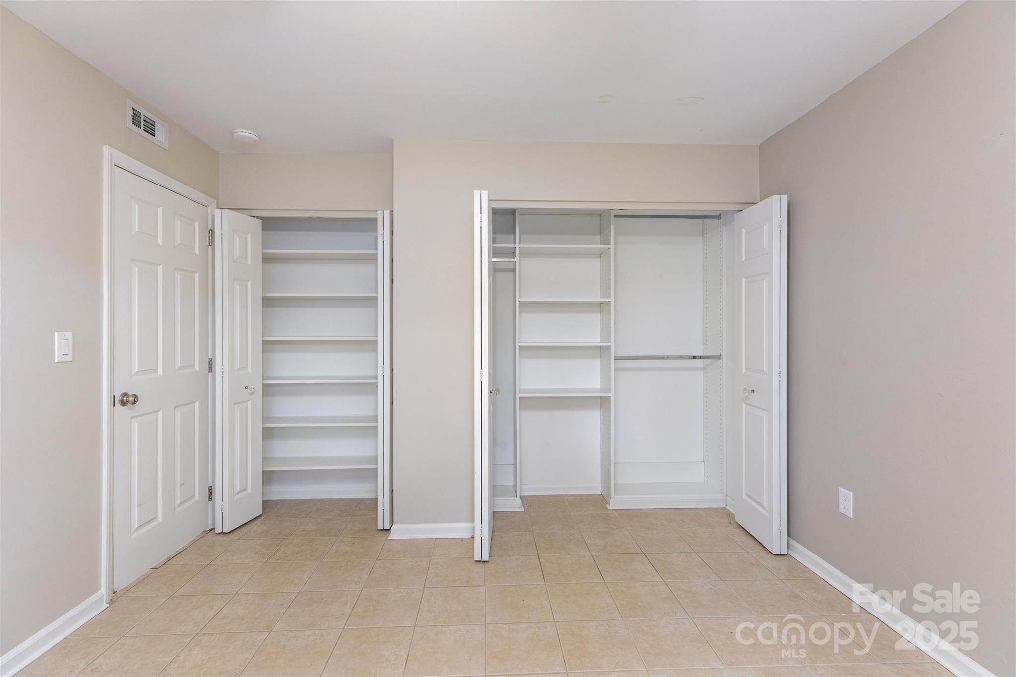 Hunters Chase - Residential