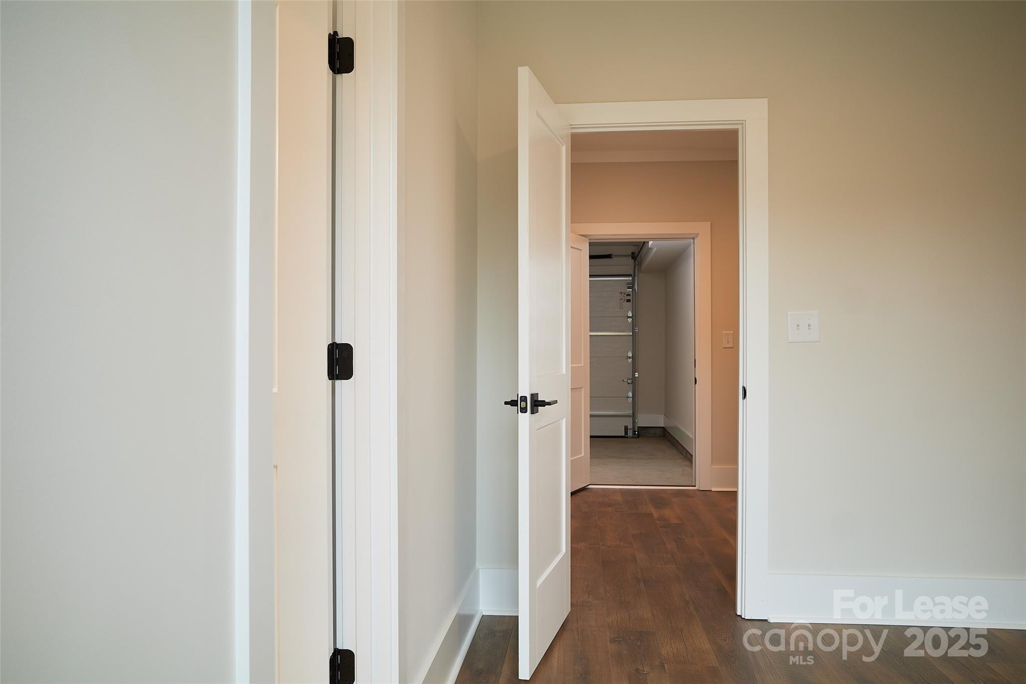 1302 E 10th Street E