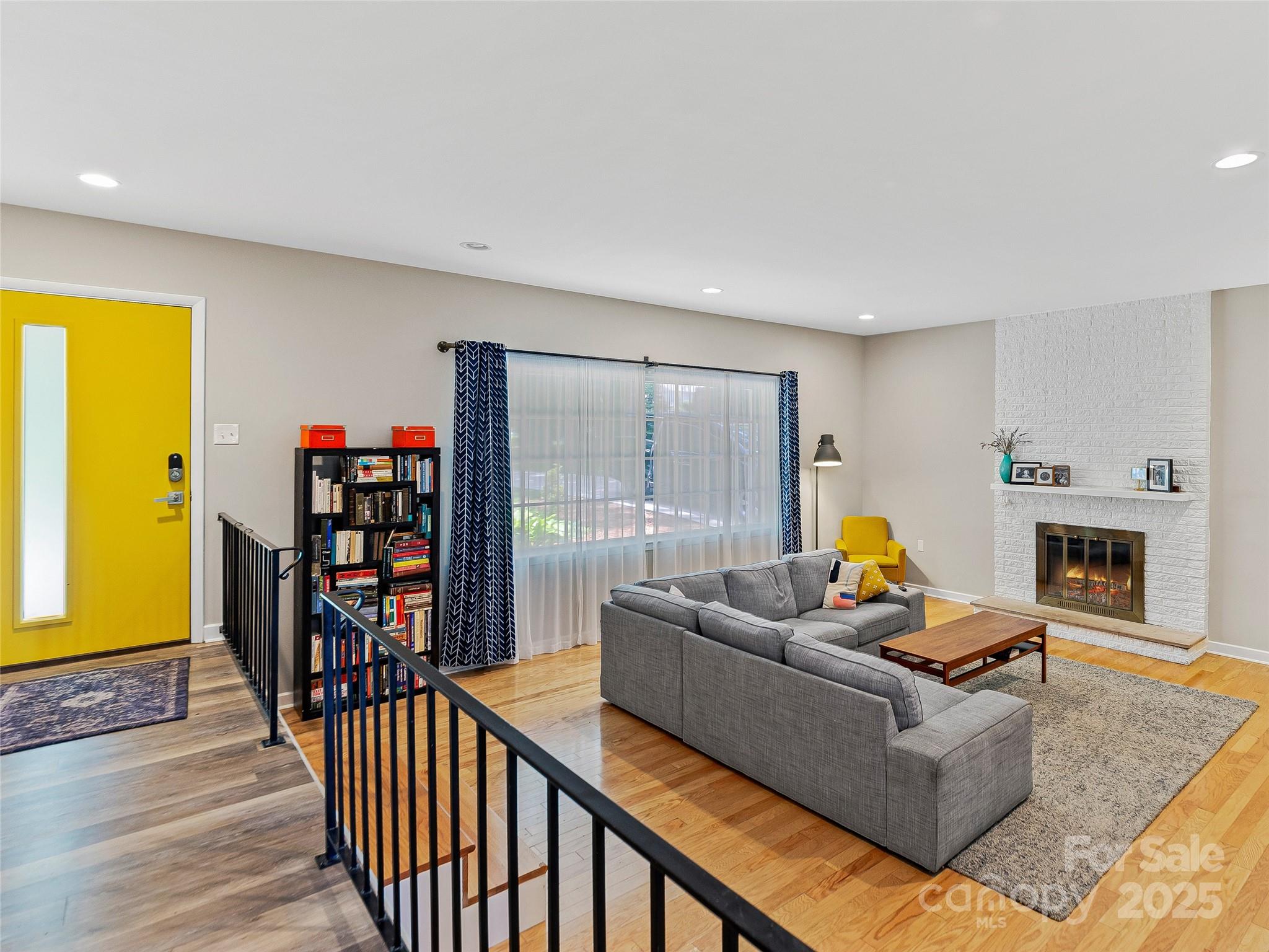 30 S Oak Forest Drive