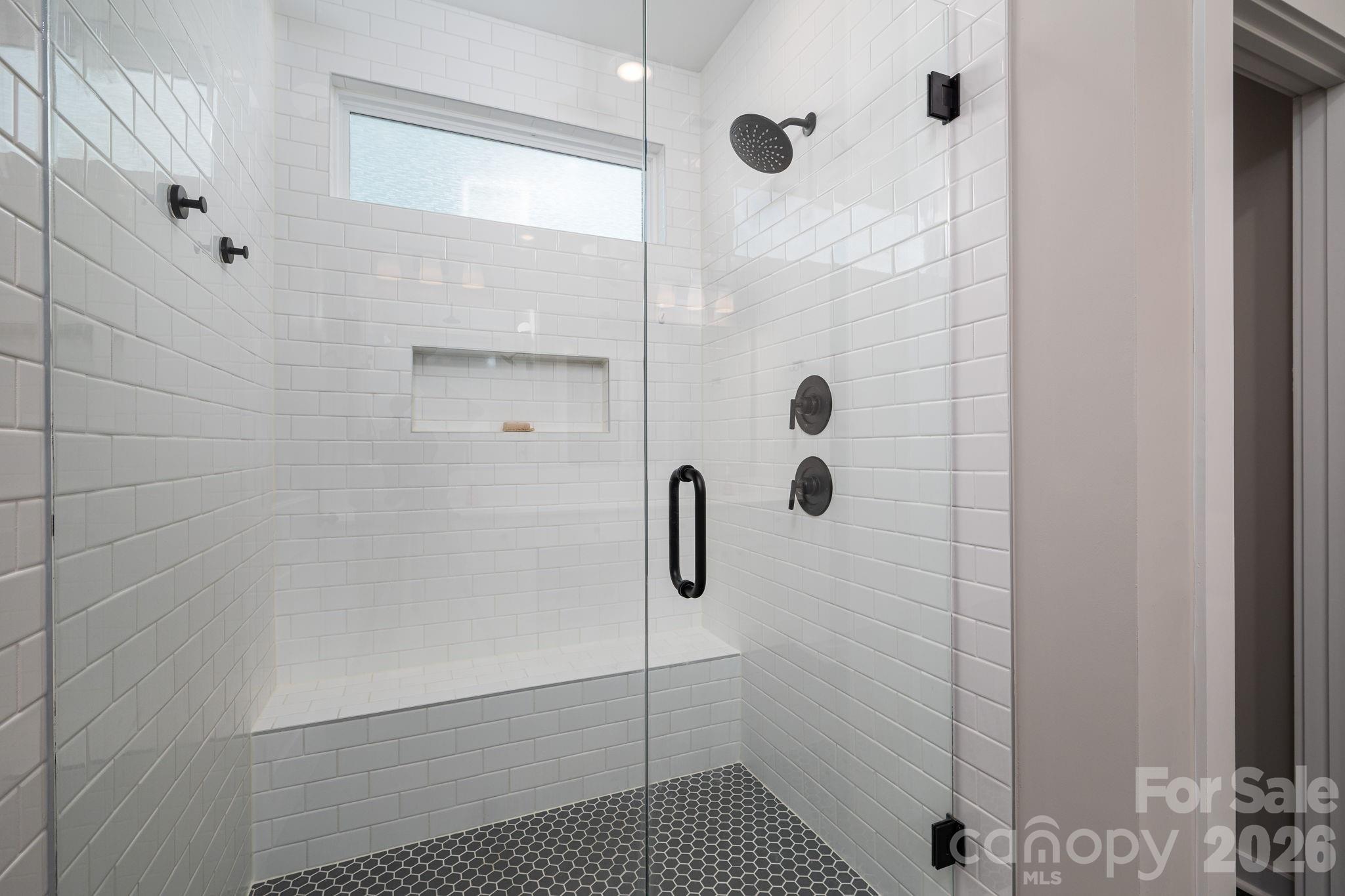 Mooreland Oaks - Residential