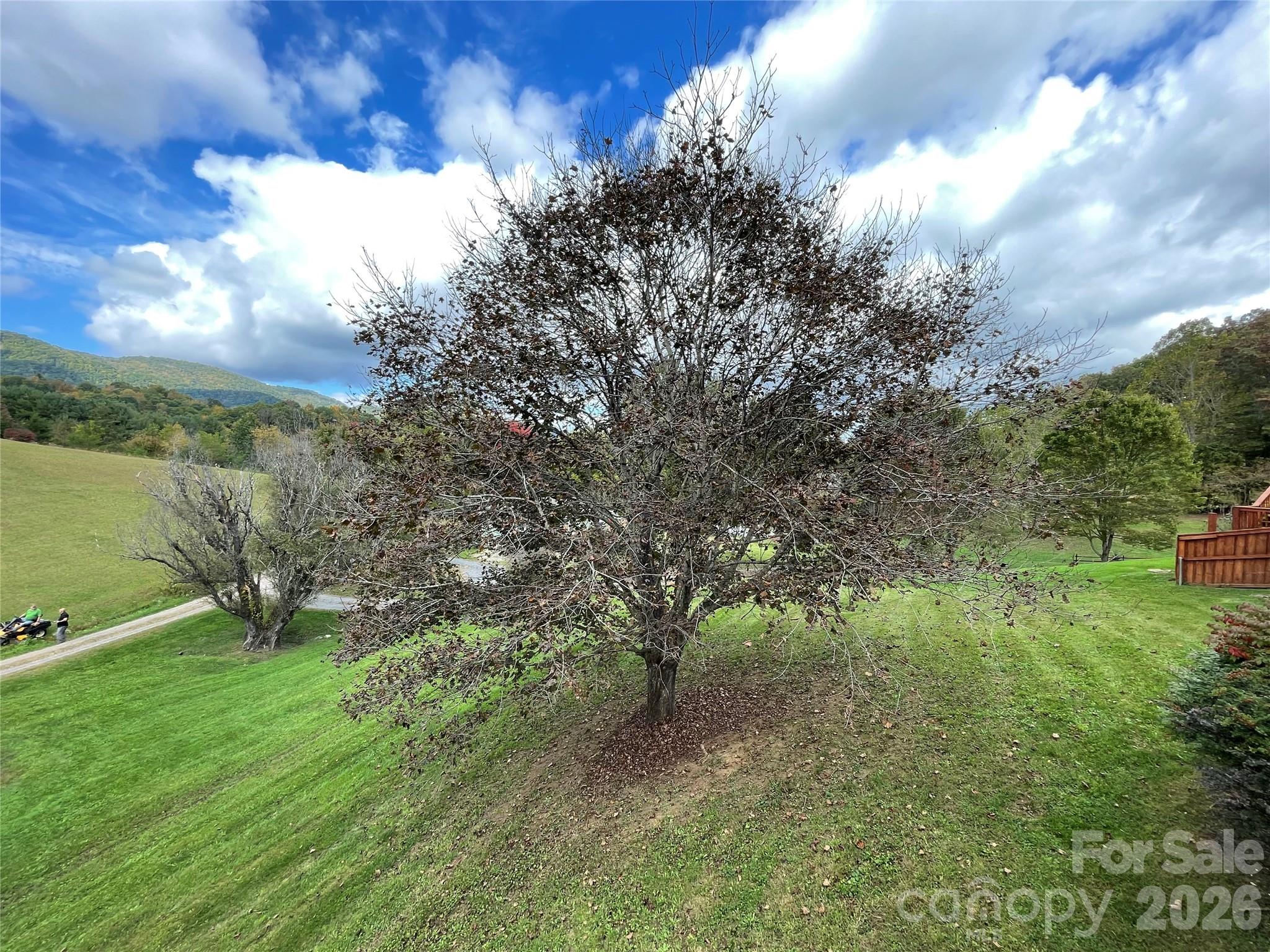 L & E Meadows - Residential