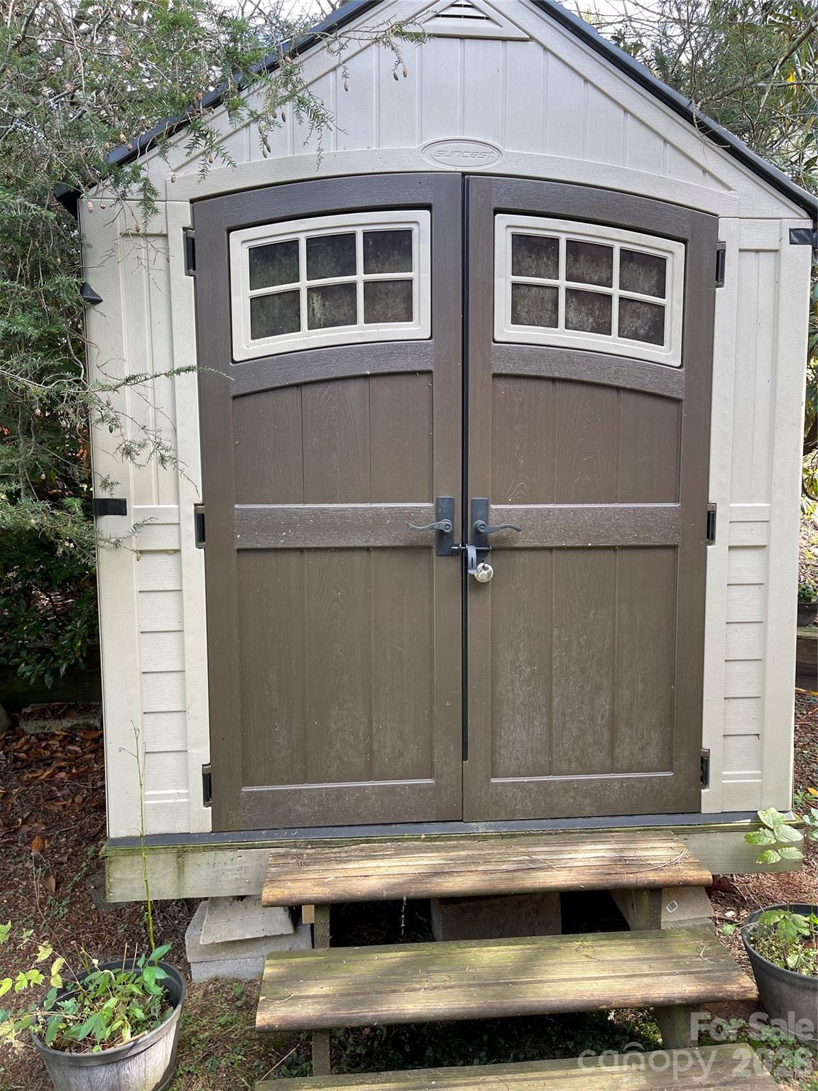 L & E Meadows - Residential