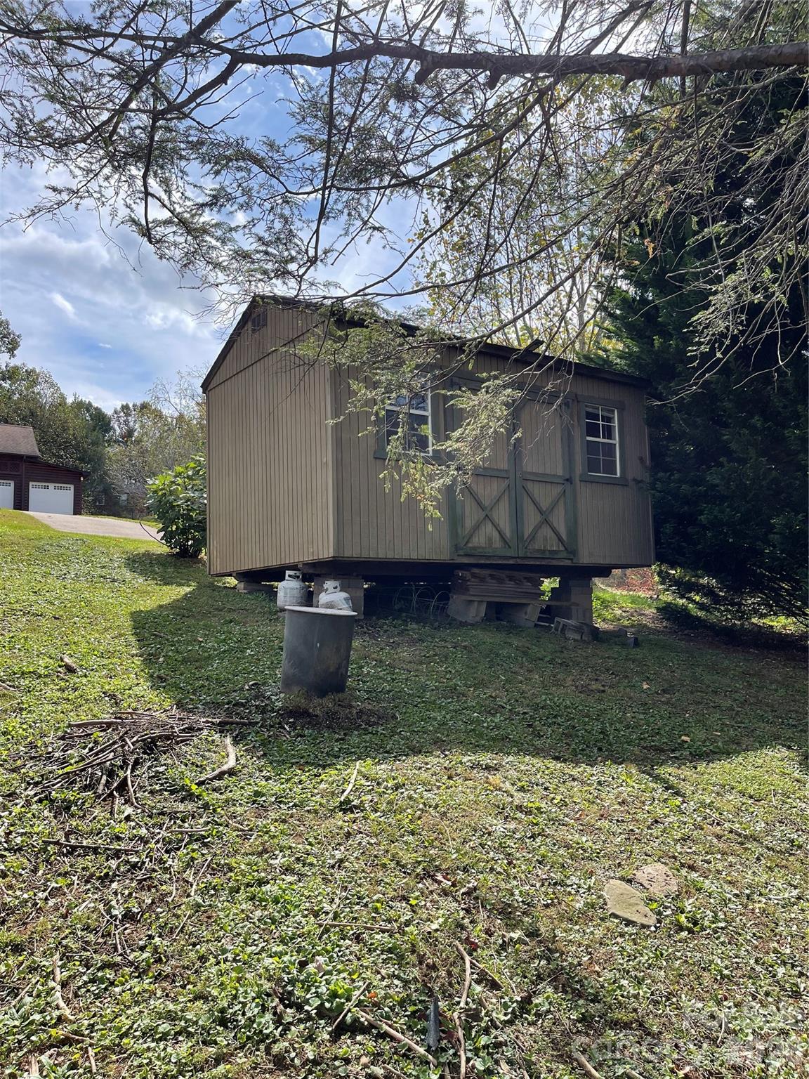 L & E Meadows - Residential