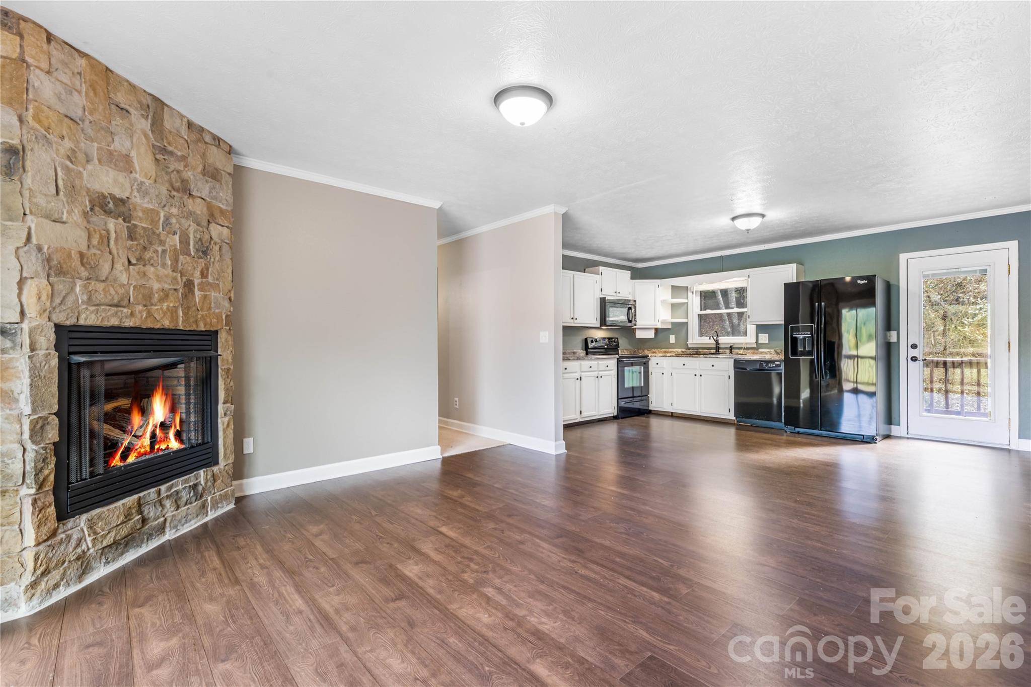 L & E Meadows - Residential