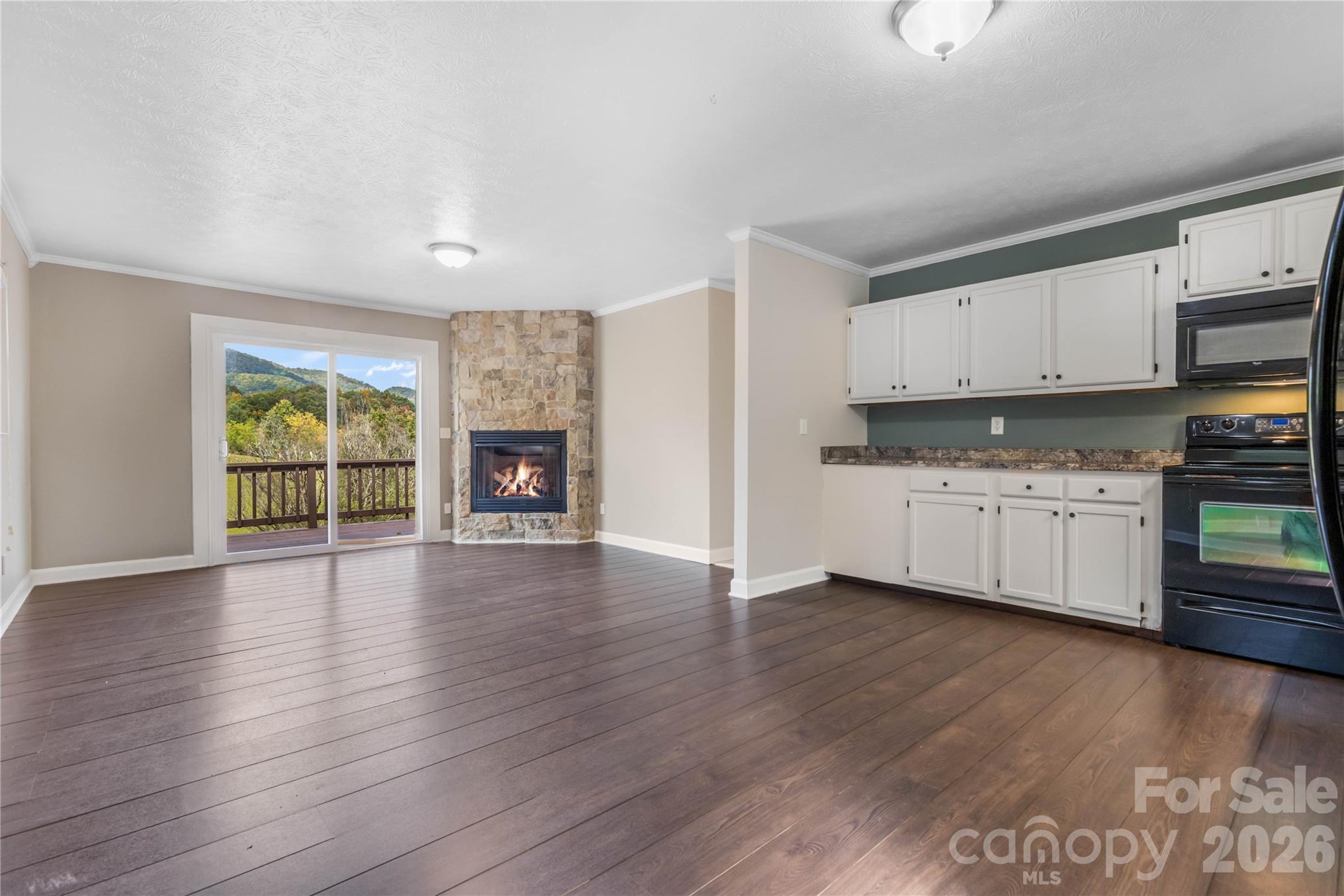 L & E Meadows - Residential