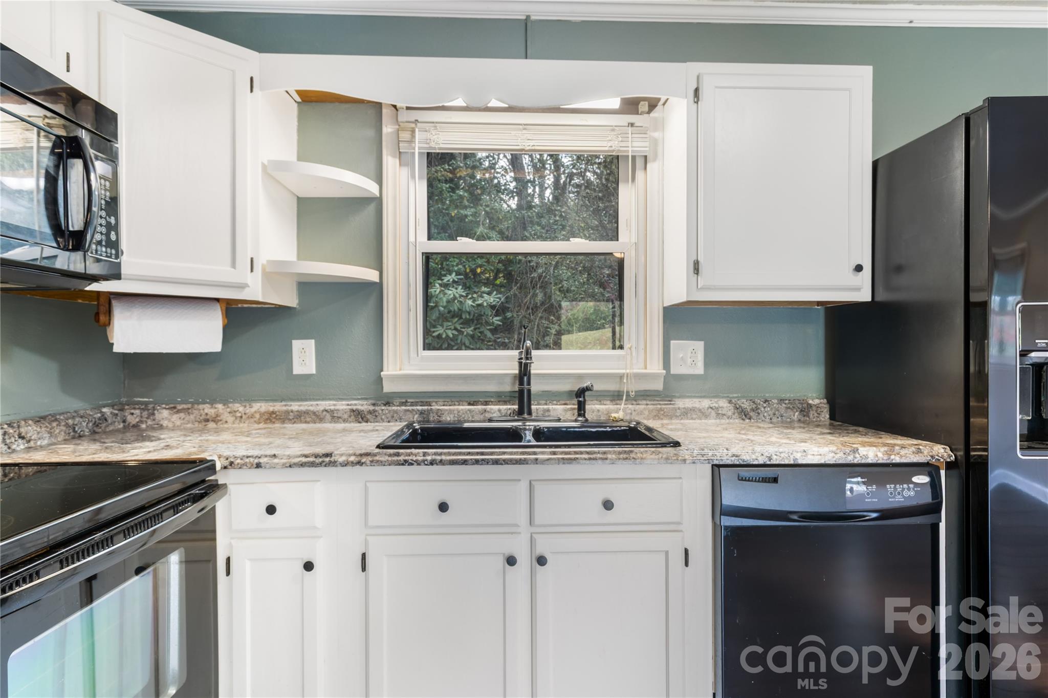 L & E Meadows - Residential