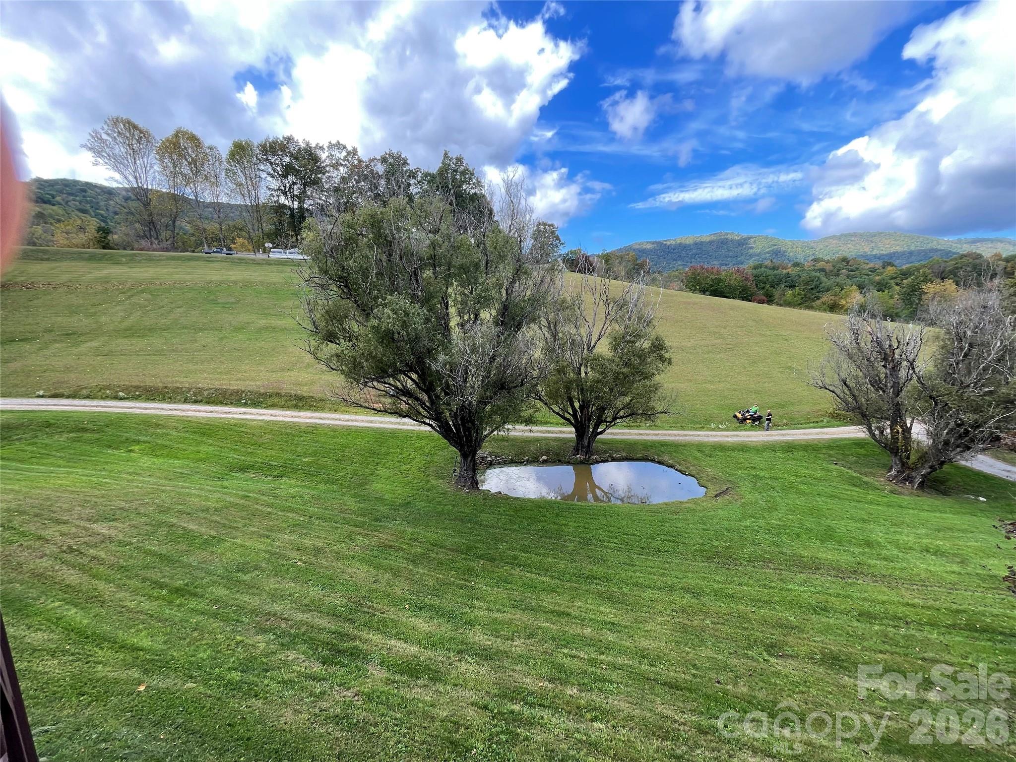 L & E Meadows - Residential