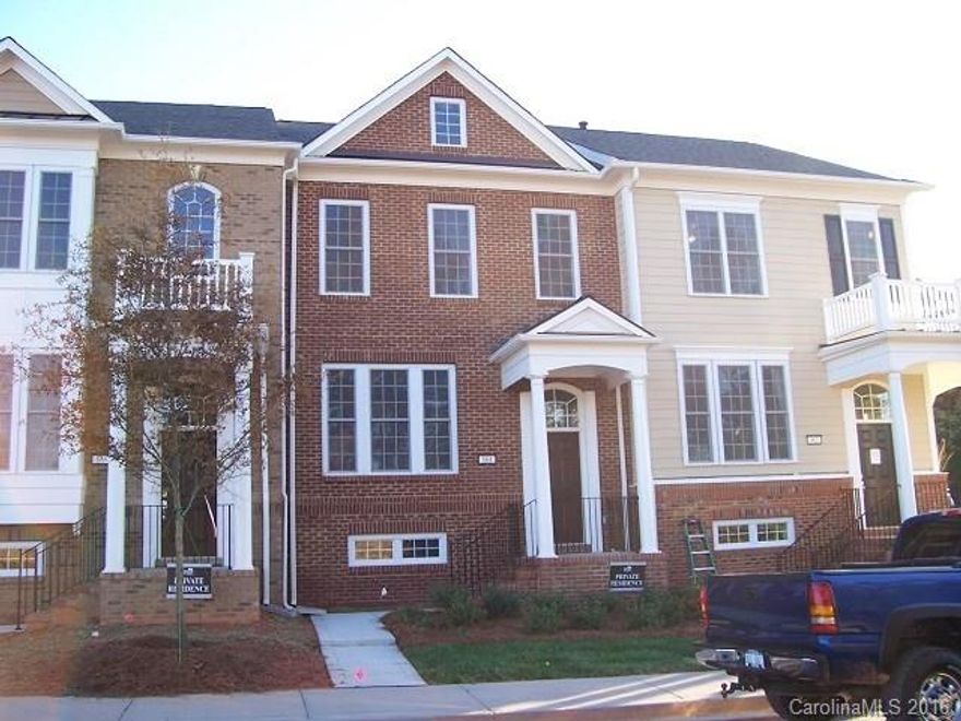 Beautiful, well maintained, freshly painted townhome nestled amongst Baxter Village. Great space for bedrooms, living area and kitchen. Plenty of closets, two car garage and back deck. Need the private space for a home office, please don't miss the lower level room with bath. Bedrooms upstairs accompanied by modern bathroom fixtures and a washer and dryer. 

Enjoy the amenities of Baxter Village within a short walking distance