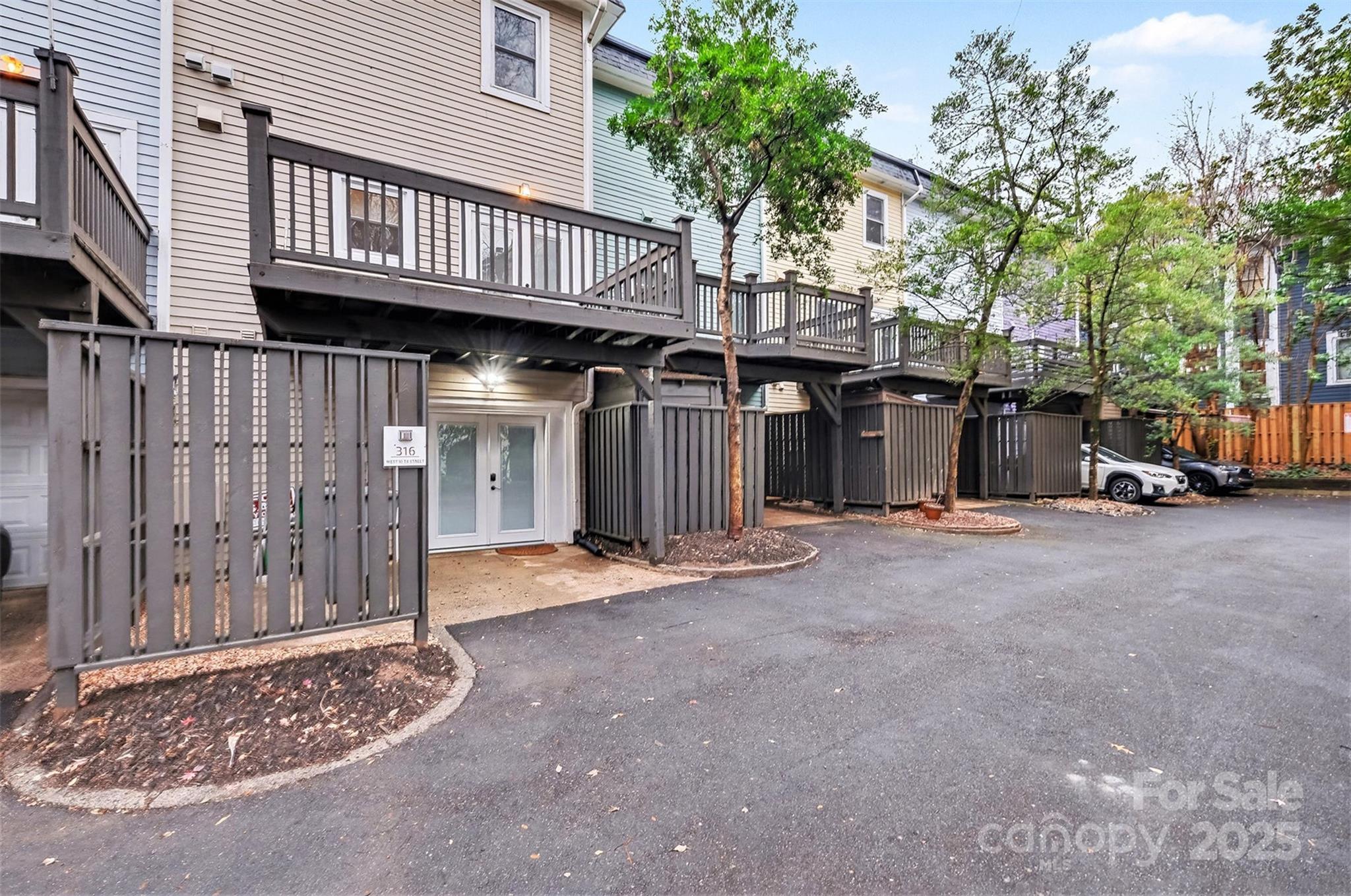 10th Avenue Townhomes - Residential